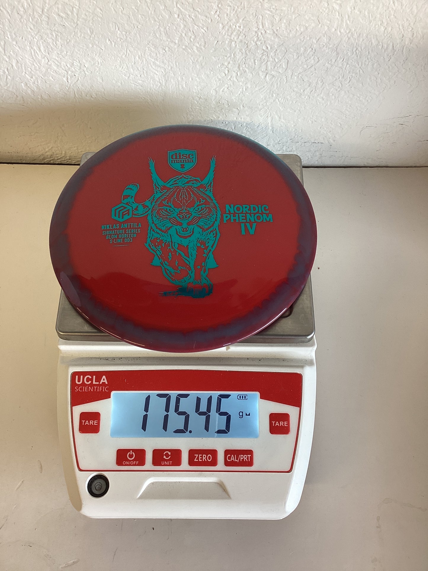 Discmania Nordic Phenom 4 - Niklas Anttila Signature Series Glow Horizon S-Line DD3