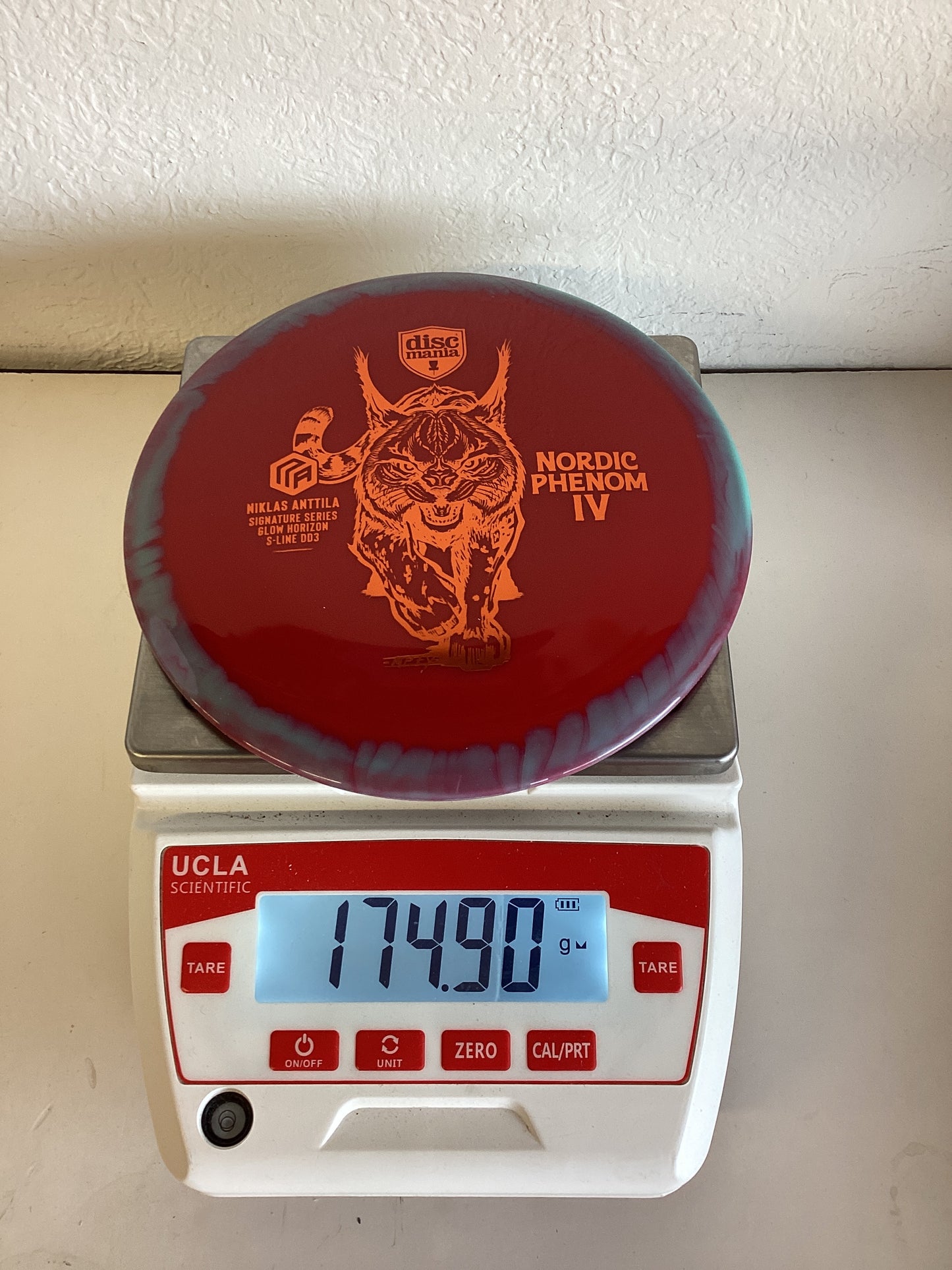 Discmania Nordic Phenom 4 - Niklas Anttila Signature Series Glow Horizon S-Line DD3