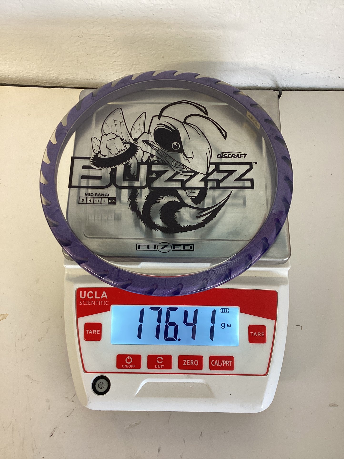 Discraft Fuzed Line Buzzz with Saw Pattern
