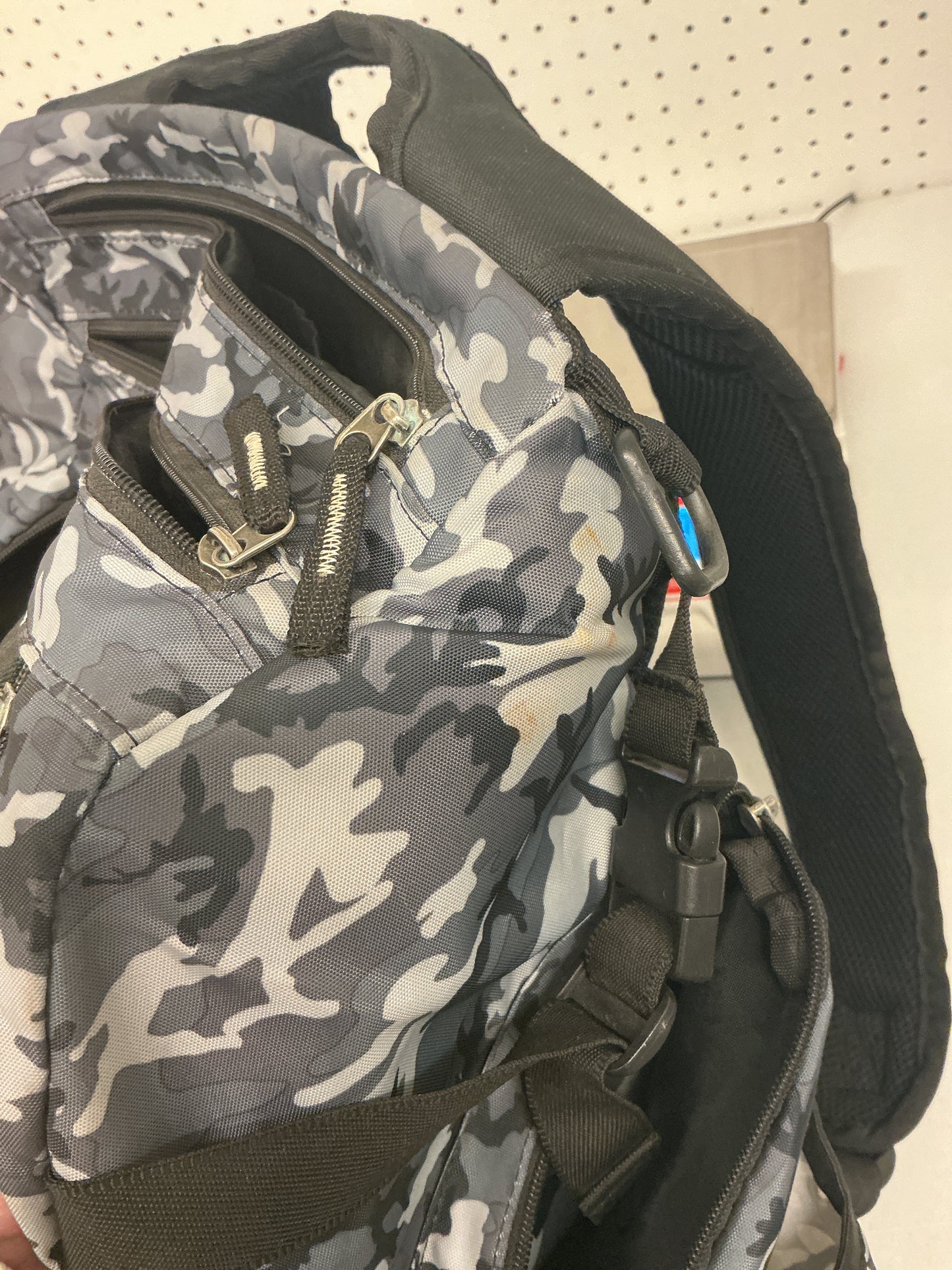 Innova HeroPack Disc Golf Bag Camo - *PREOWNED*