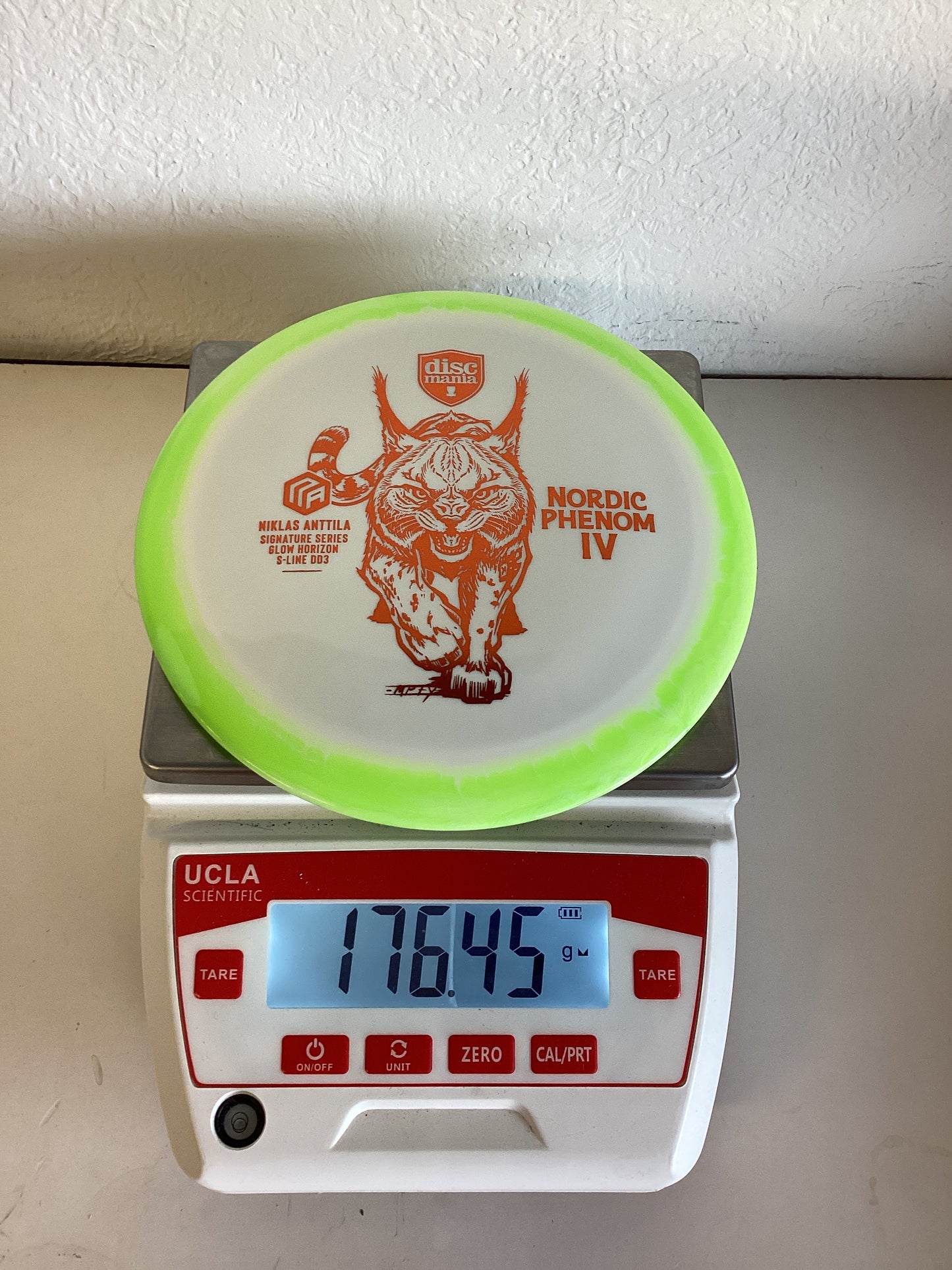 Discmania Nordic Phenom 4 - Niklas Anttila Signature Series Glow Horizon S-Line DD3