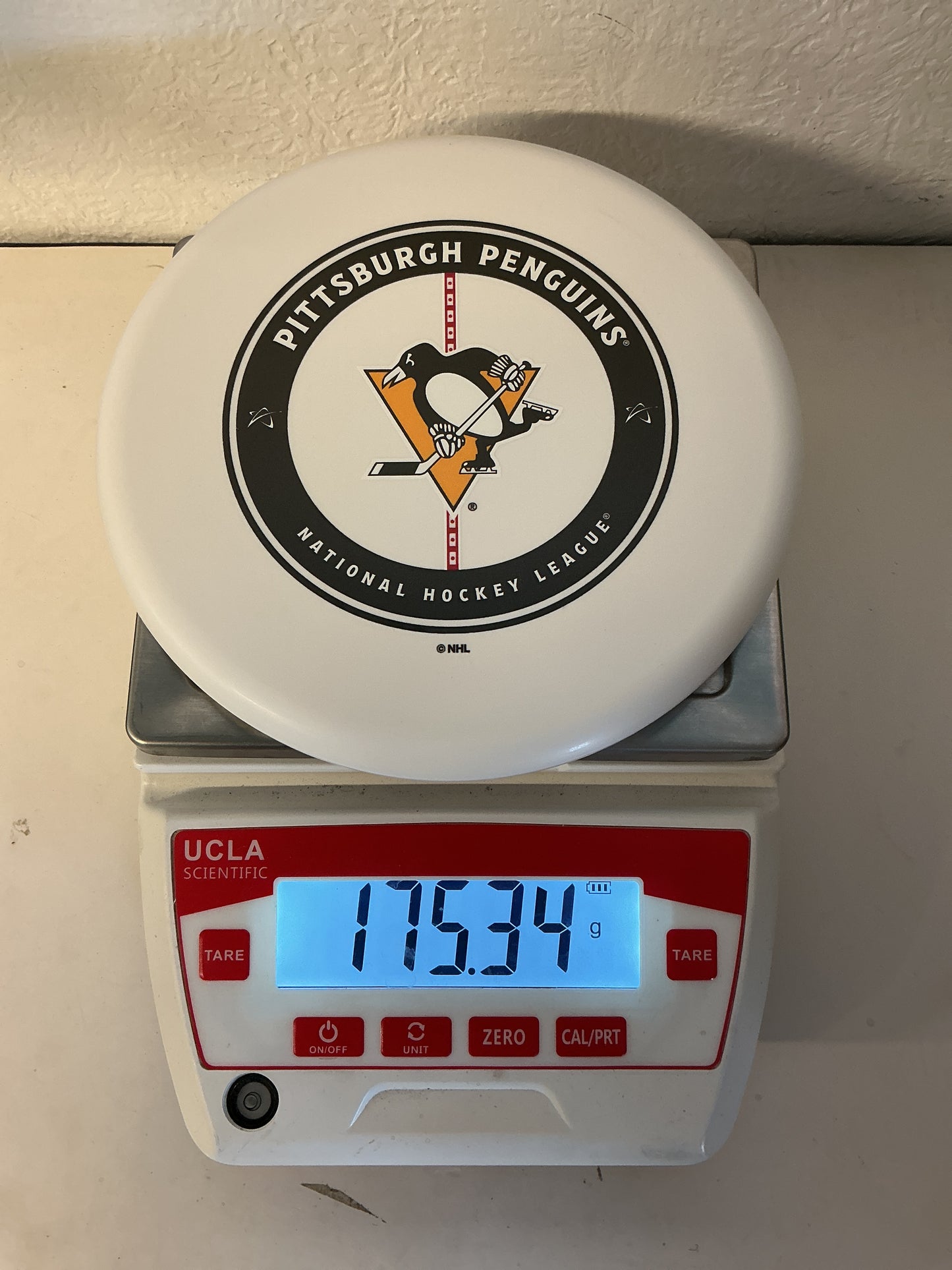 Prodigy ACE Line P Model S Basegrip - Pittsburgh Penguins Home Ice Stamp