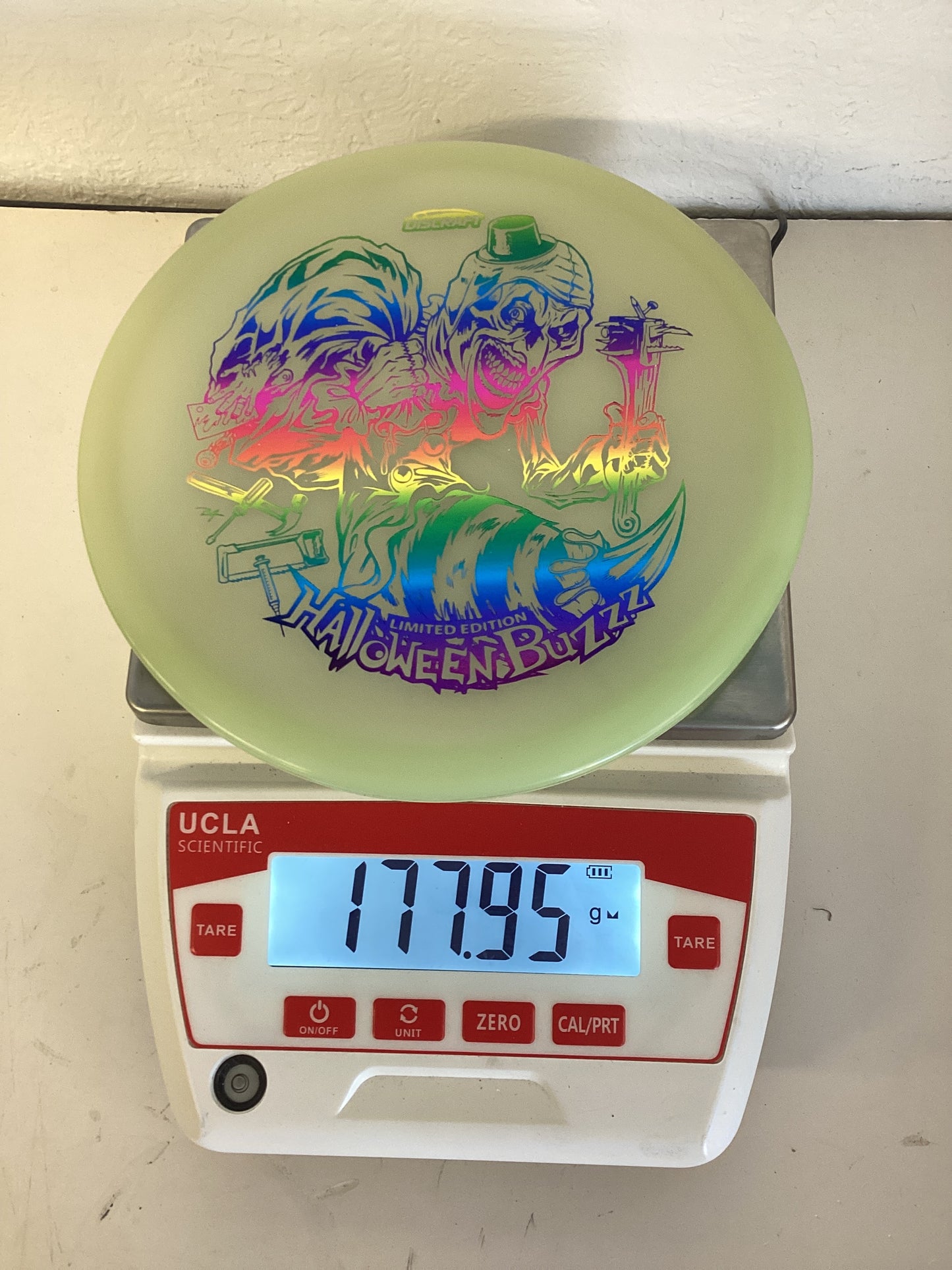 Discraft Mega-Glo Buzzz - 2025 Halloween Special Edition