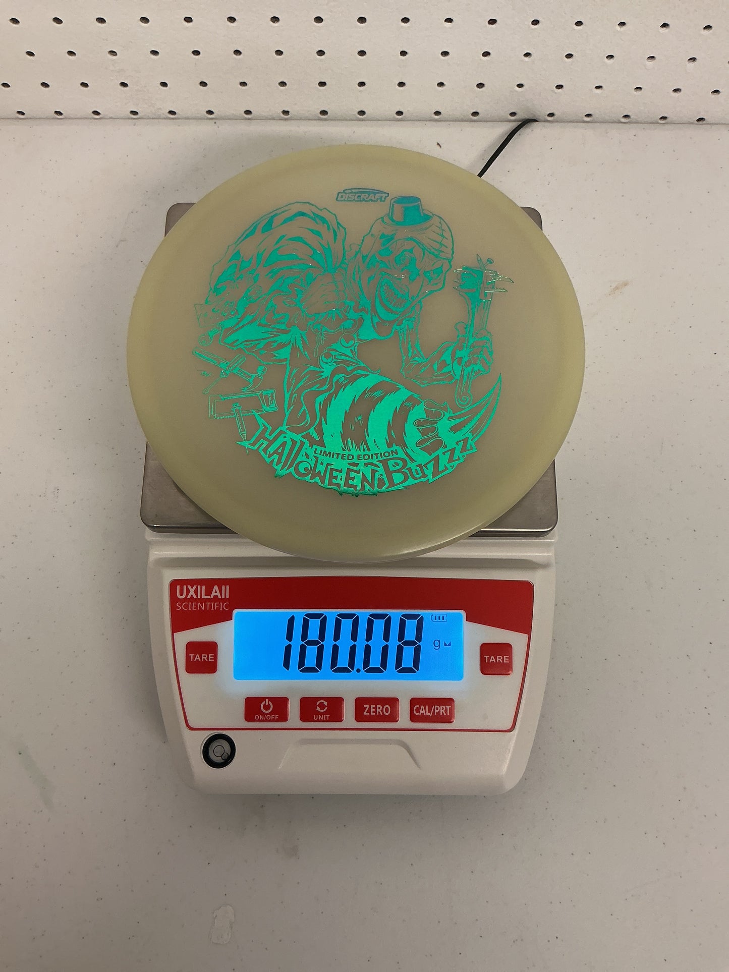 Discraft Mega-Glo Buzzz - 2025 Halloween Special Edition
