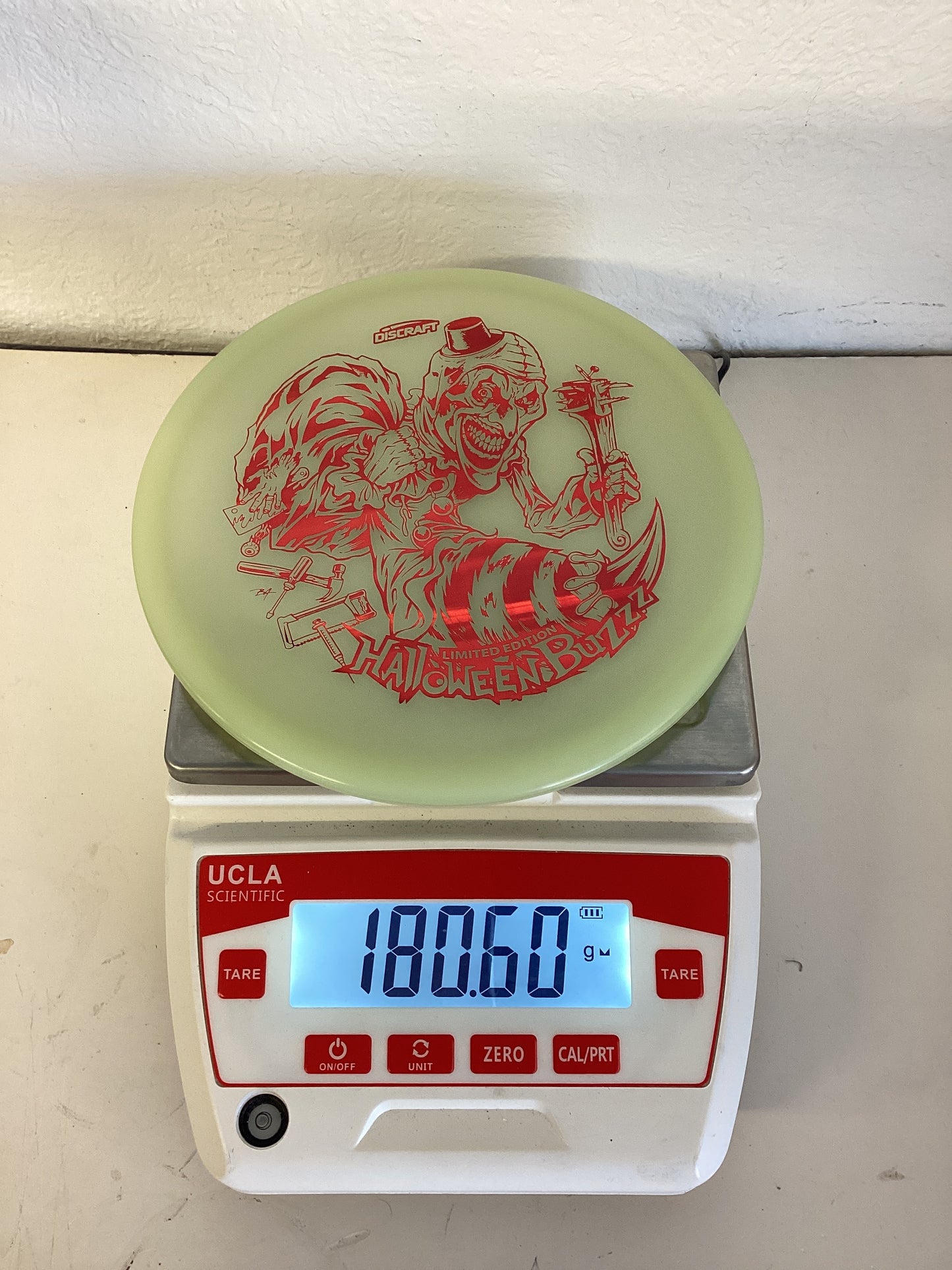 Discraft Mega-Glo Buzzz - 2025 Halloween Special Edition
