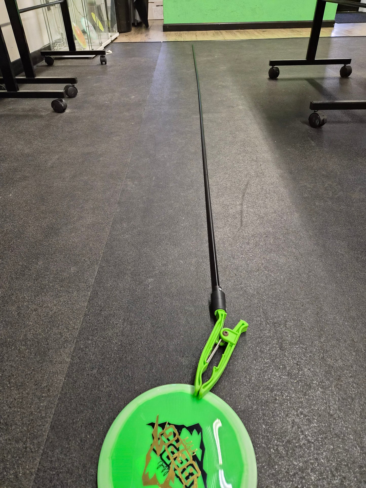 Disc Gator Disc Retriever w/ 11 ft Shock Cord Collapsible Pole