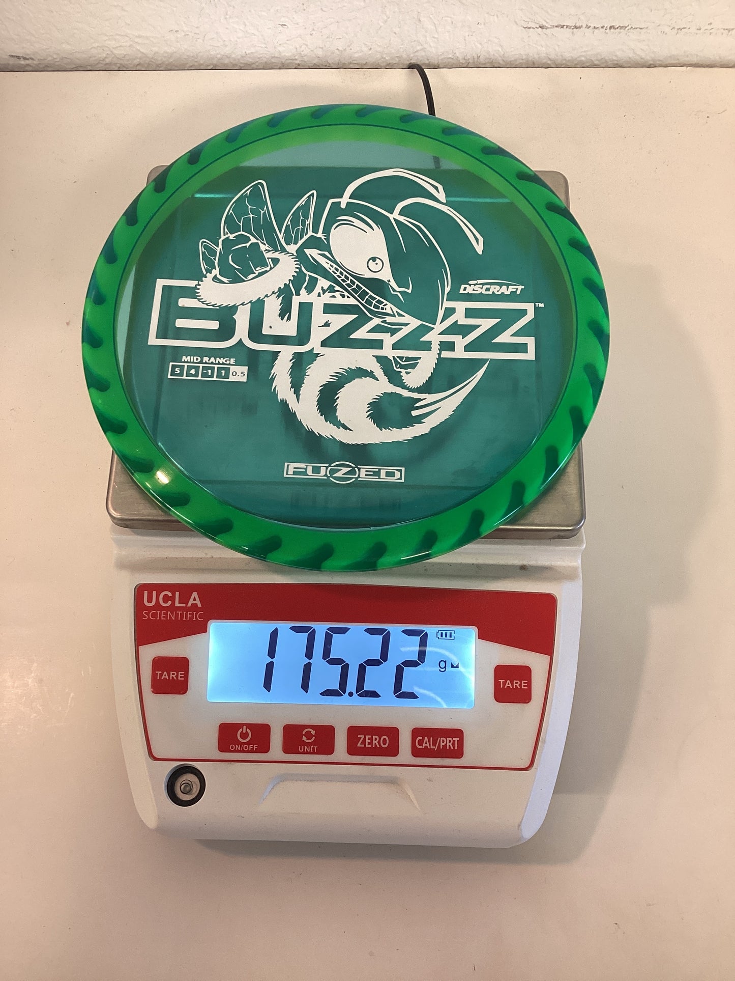 Discraft Fuzed Line Buzzz with Saw Pattern