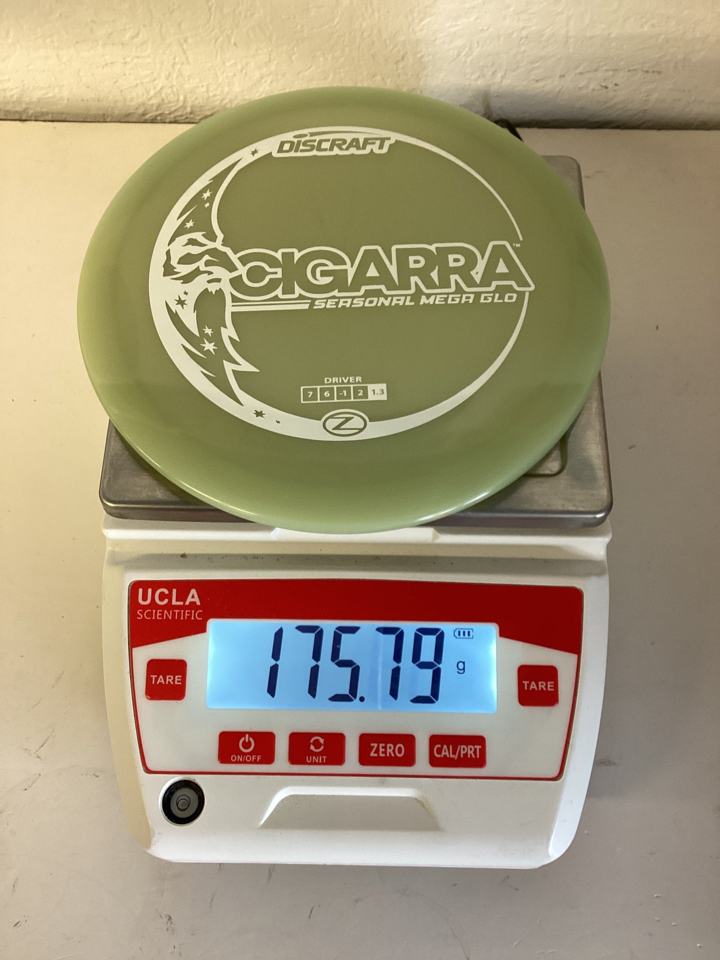 Discraft Seasonal Mega Glo Cigarra