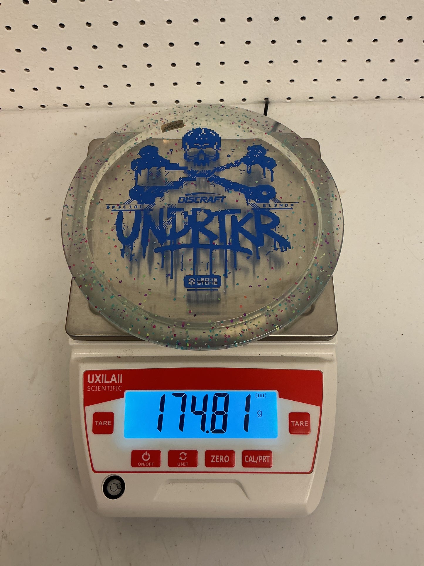 Discraft CryZtal Confetti Undertaker - 2026 Ledgestone Edition