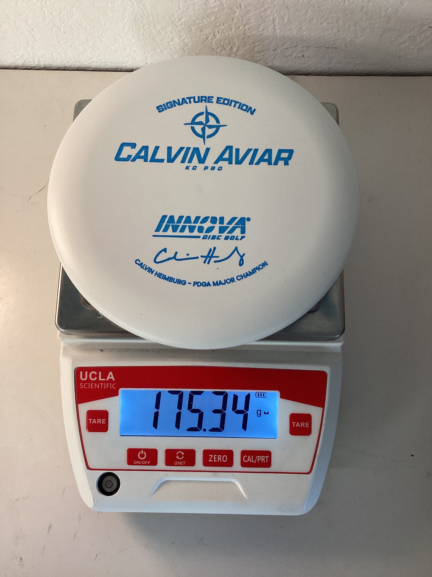 Innova KC Pro Aviar -  Calvin Heimburg Super White Signature Edition