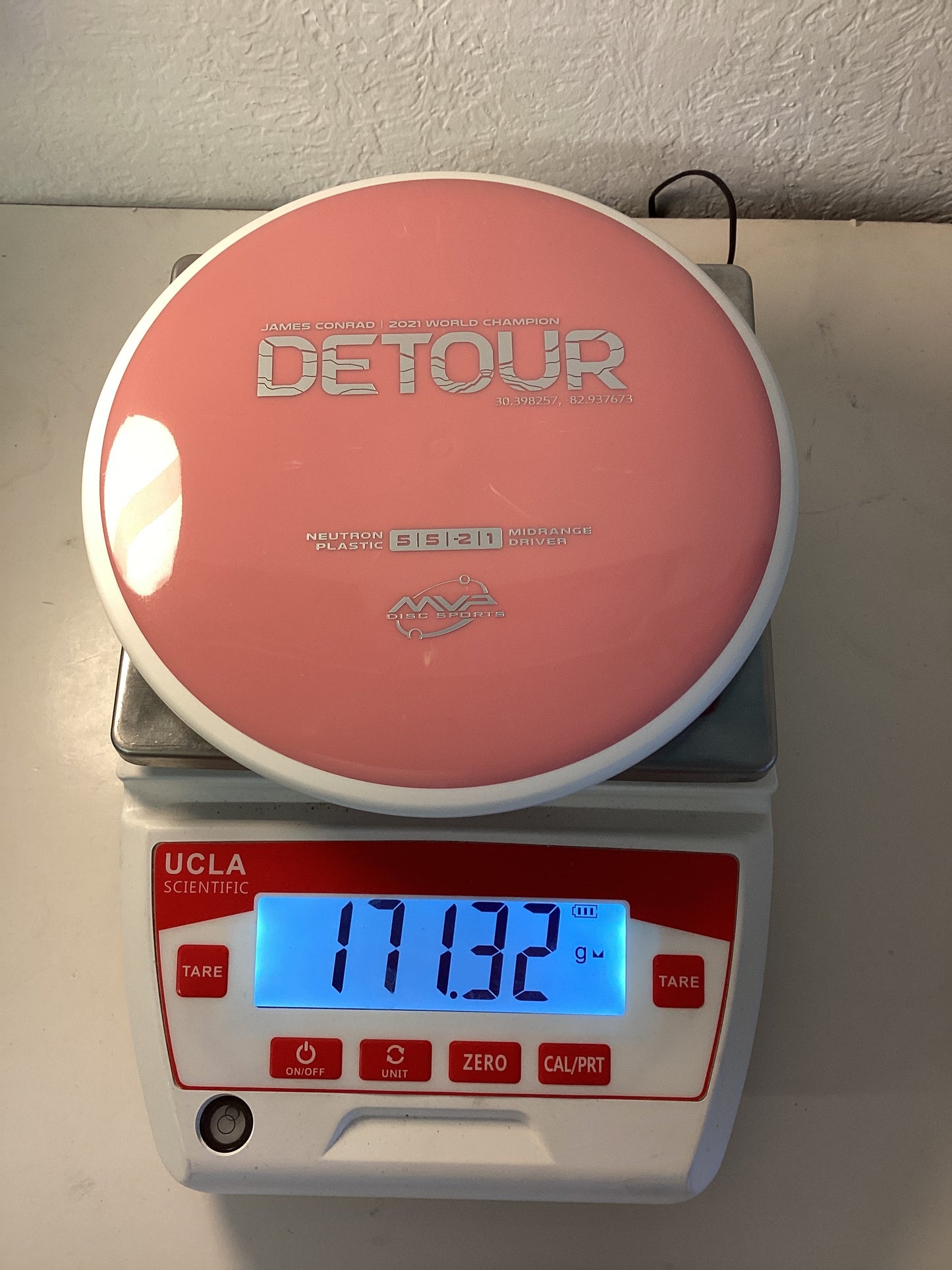 MVP Neutron Detour - Project Lab Coat