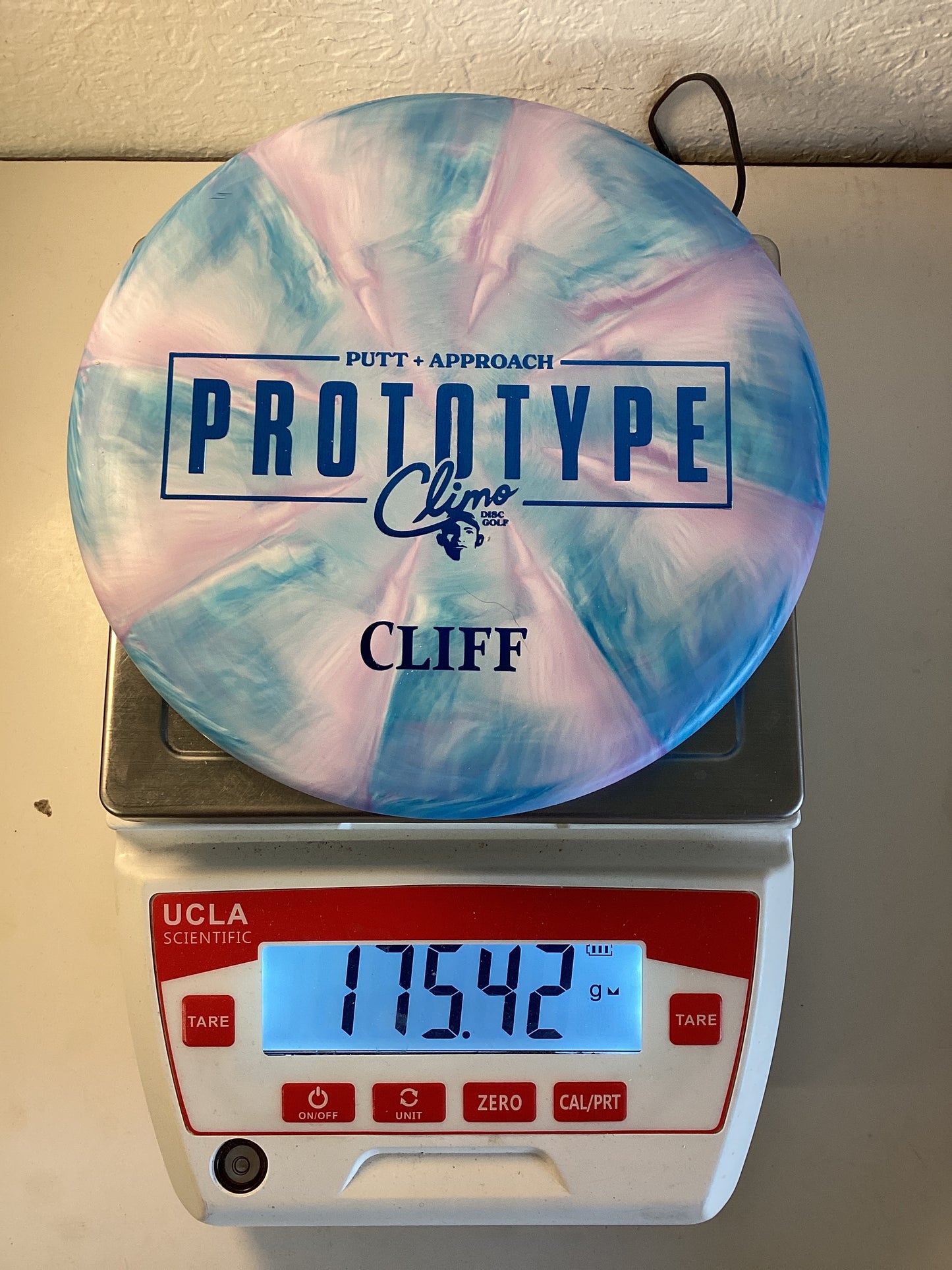 Climo Disc Golf Trophy Line Cliff - Prototype