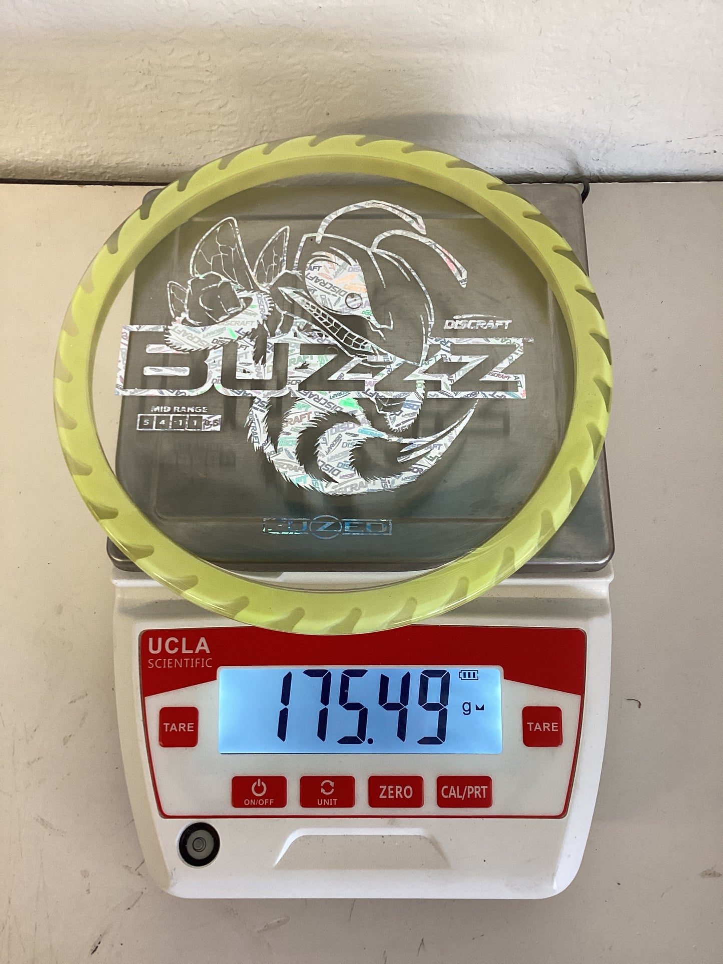 Discraft Fuzed Line Buzzz with Saw Pattern