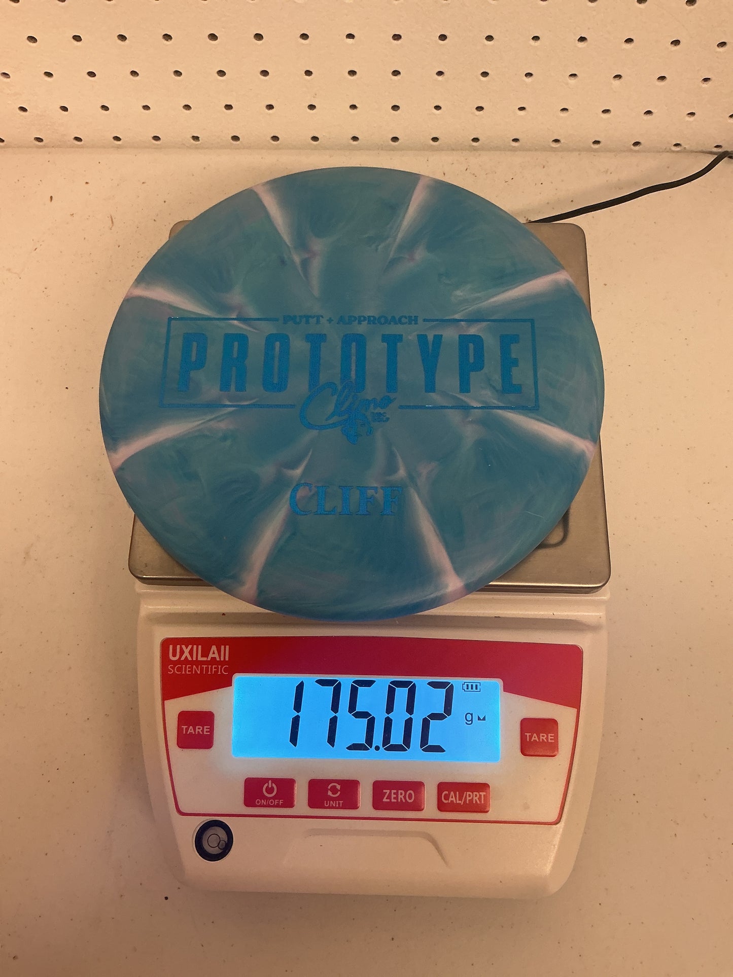 Climo Disc Golf Trophy Line Cliff - Prototype