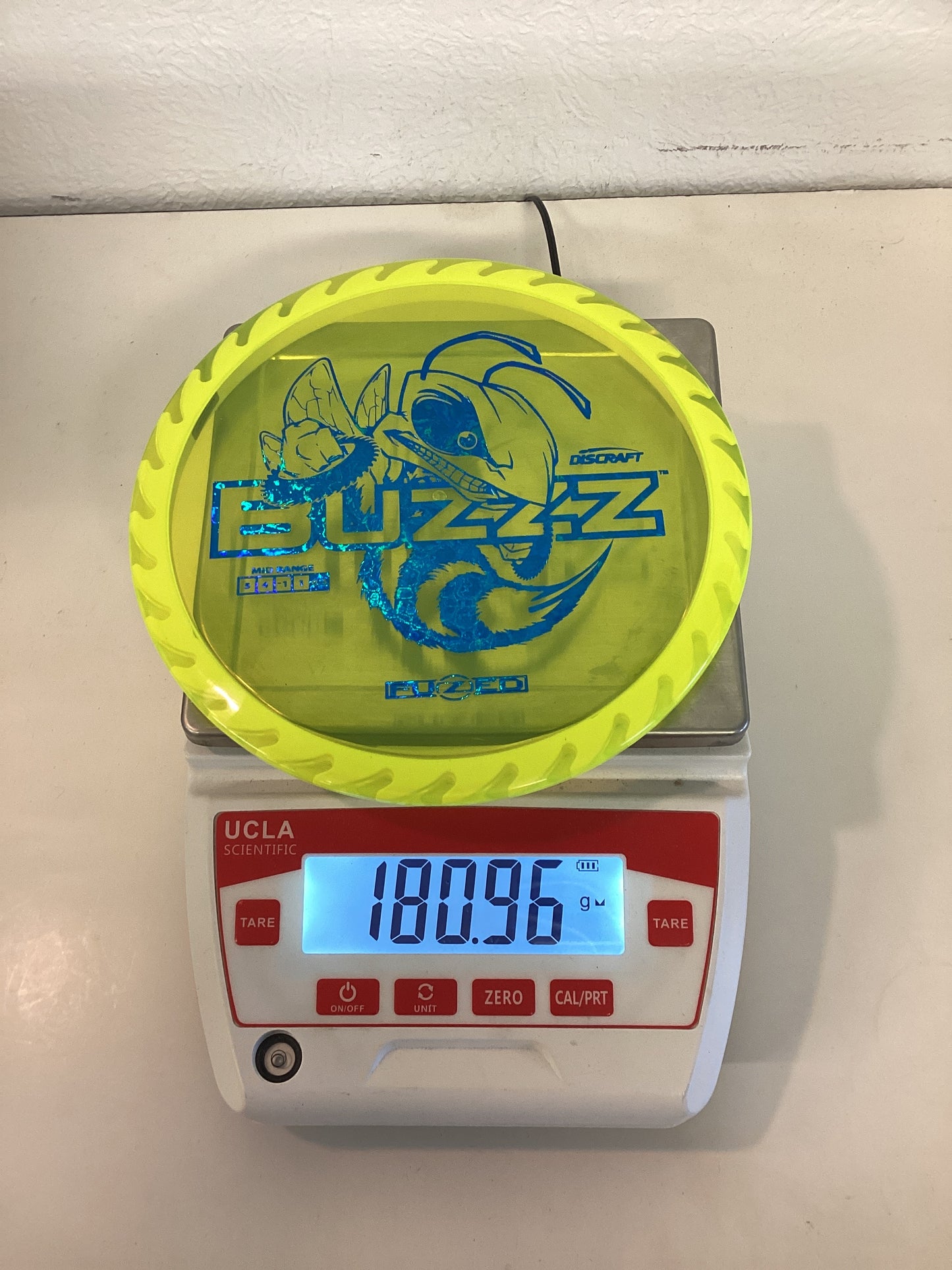 Discraft Fuzed Line Buzzz with Saw Pattern