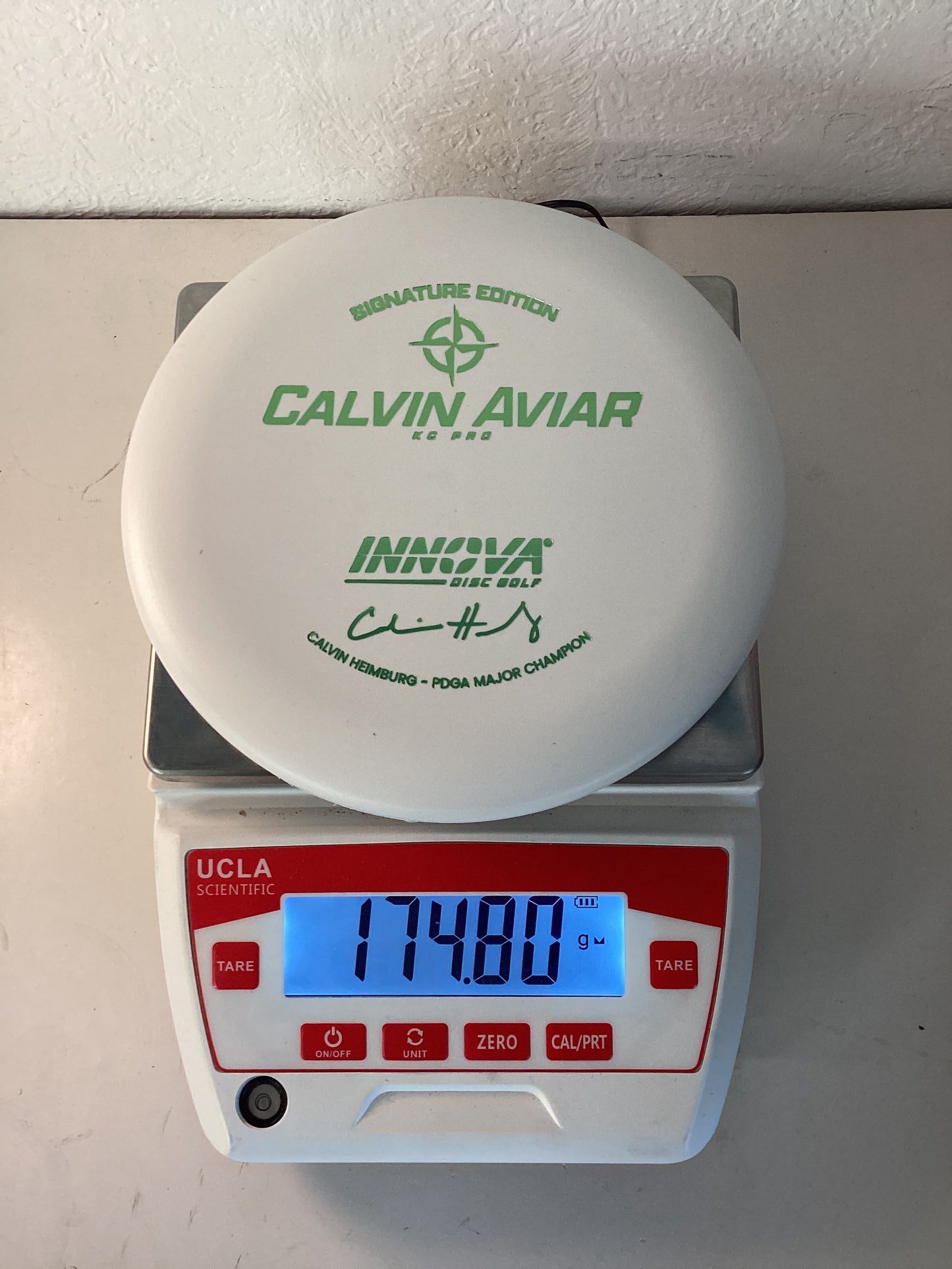 Innova KC Pro Aviar -  Calvin Heimburg Super White Signature Edition