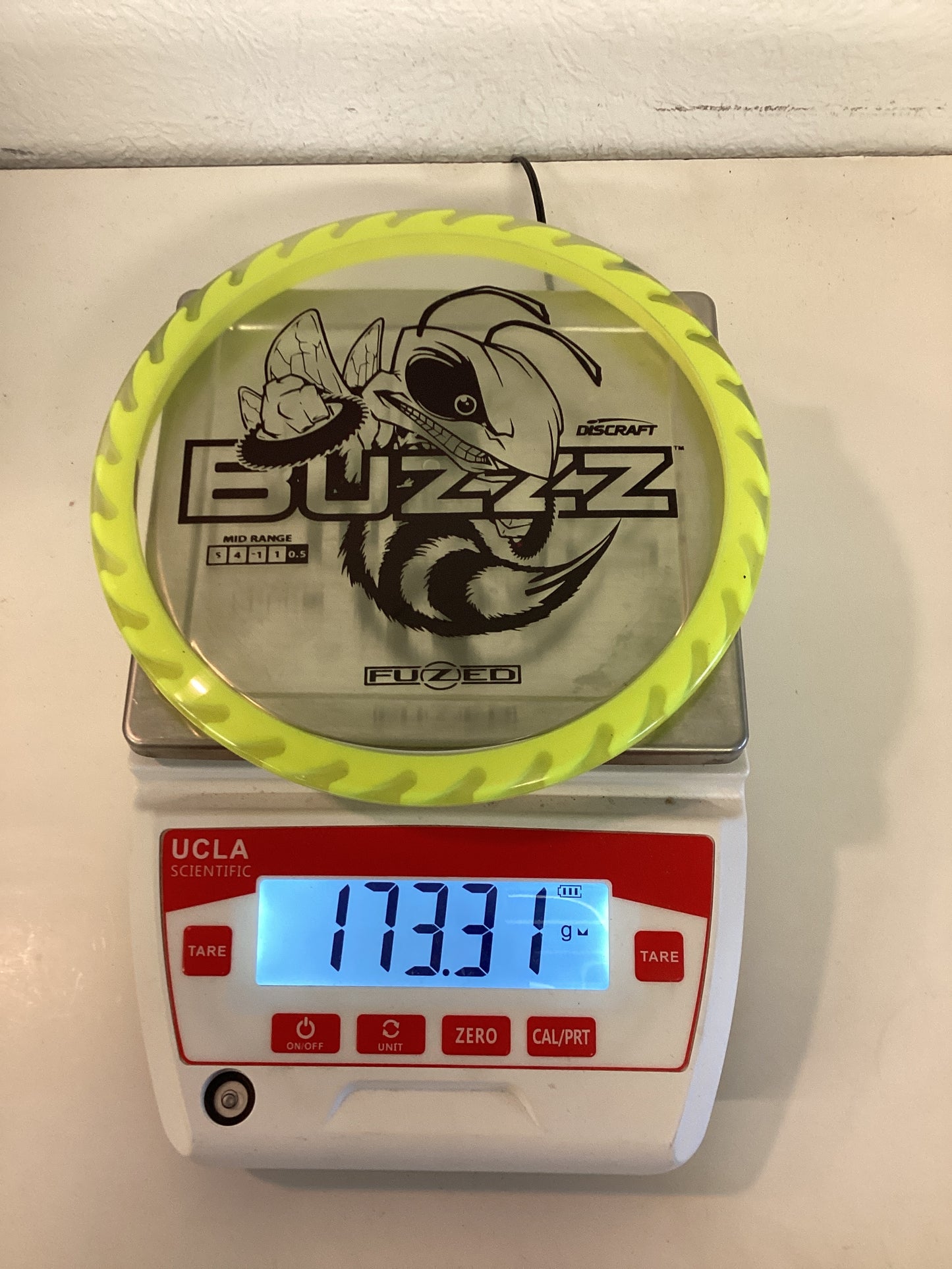 Discraft Fuzed Line Buzzz with Saw Pattern