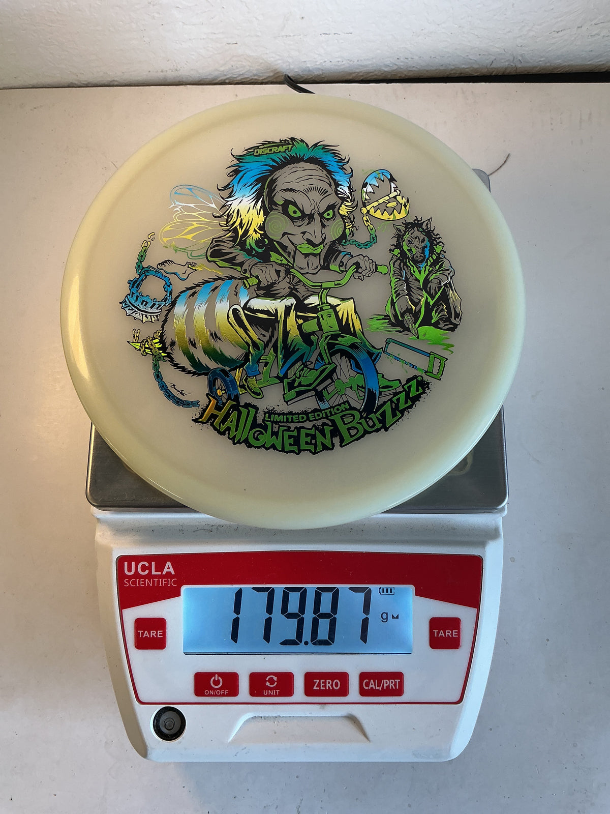 Discraft Mega-Glo Buzzz - 2026 Halloween Special Edition