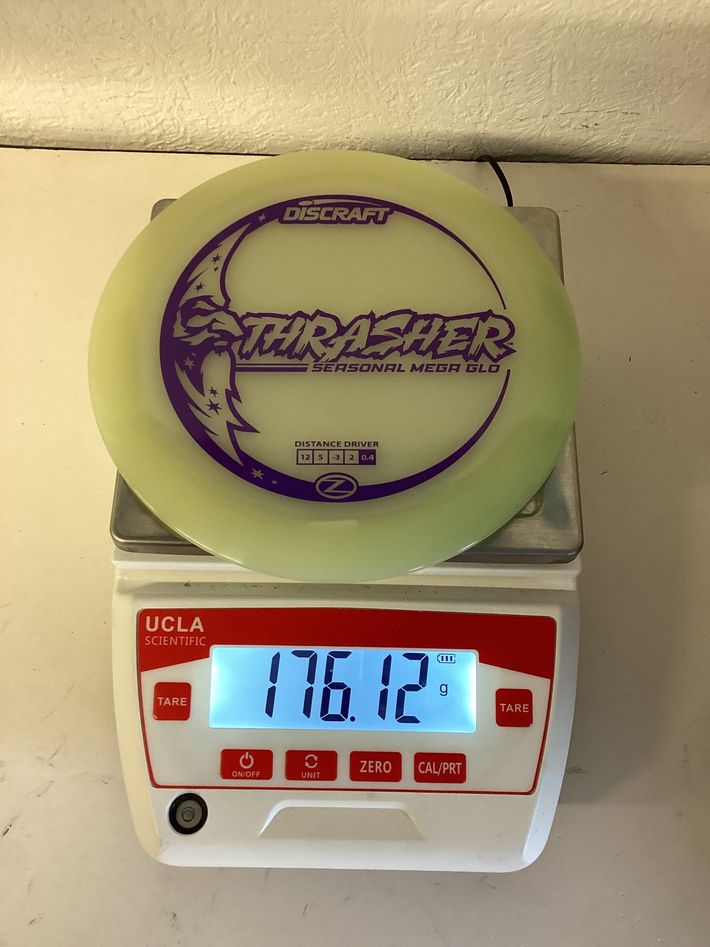 Discraft Seasonal Mega Glo Thrasher