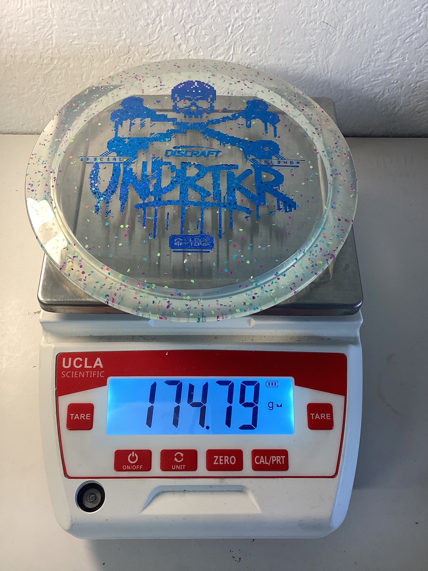 Discraft CryZtal Confetti Undertaker - 2026 Ledgestone Edition