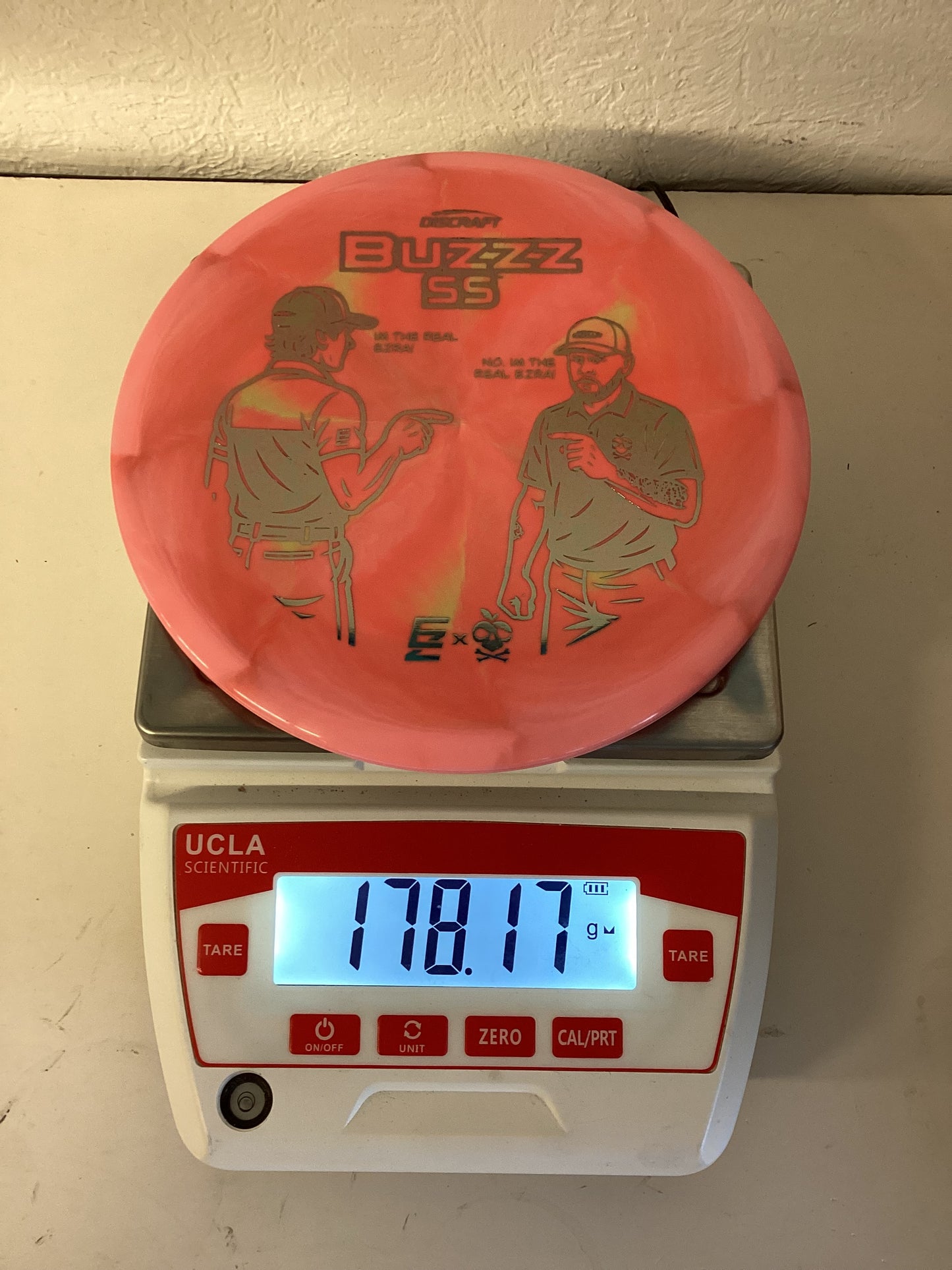 Discraft ESP Swirl Buzzz SS - Ezra vs Ezra Collaboration