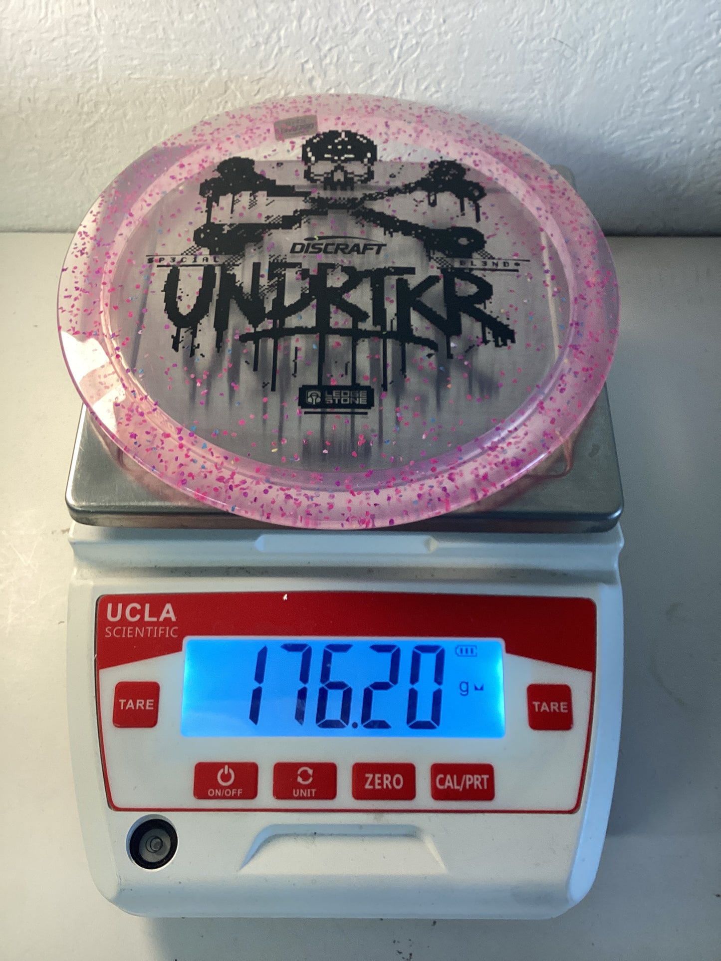 Discraft CryZtal Confetti Undertaker - 2026 Ledgestone Edition