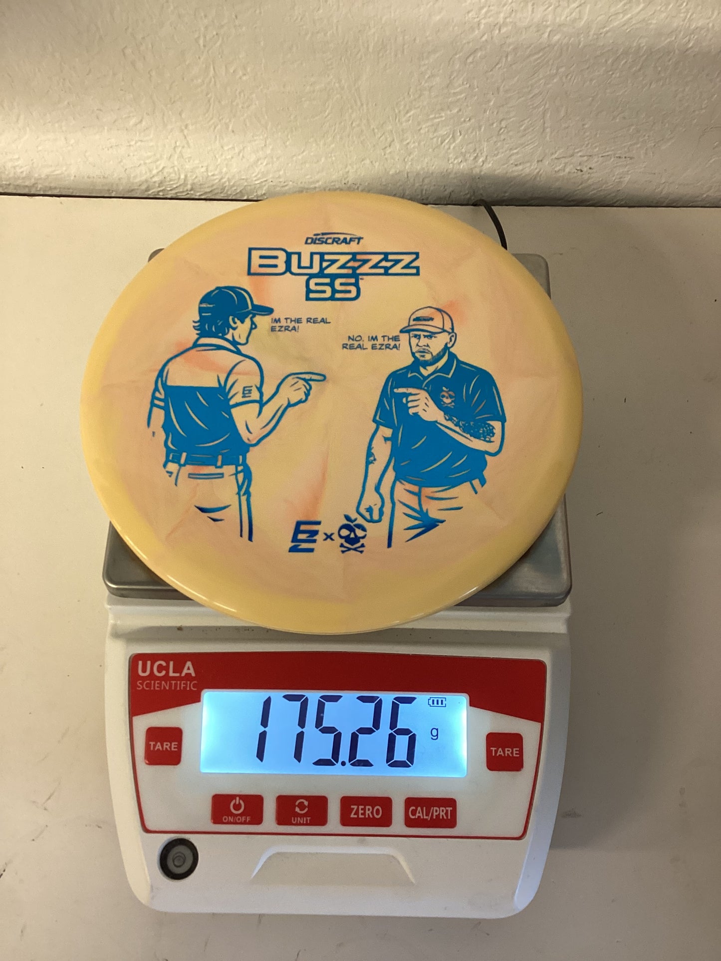 Discraft ESP Swirl Buzzz SS - Ezra vs Ezra Collaboration