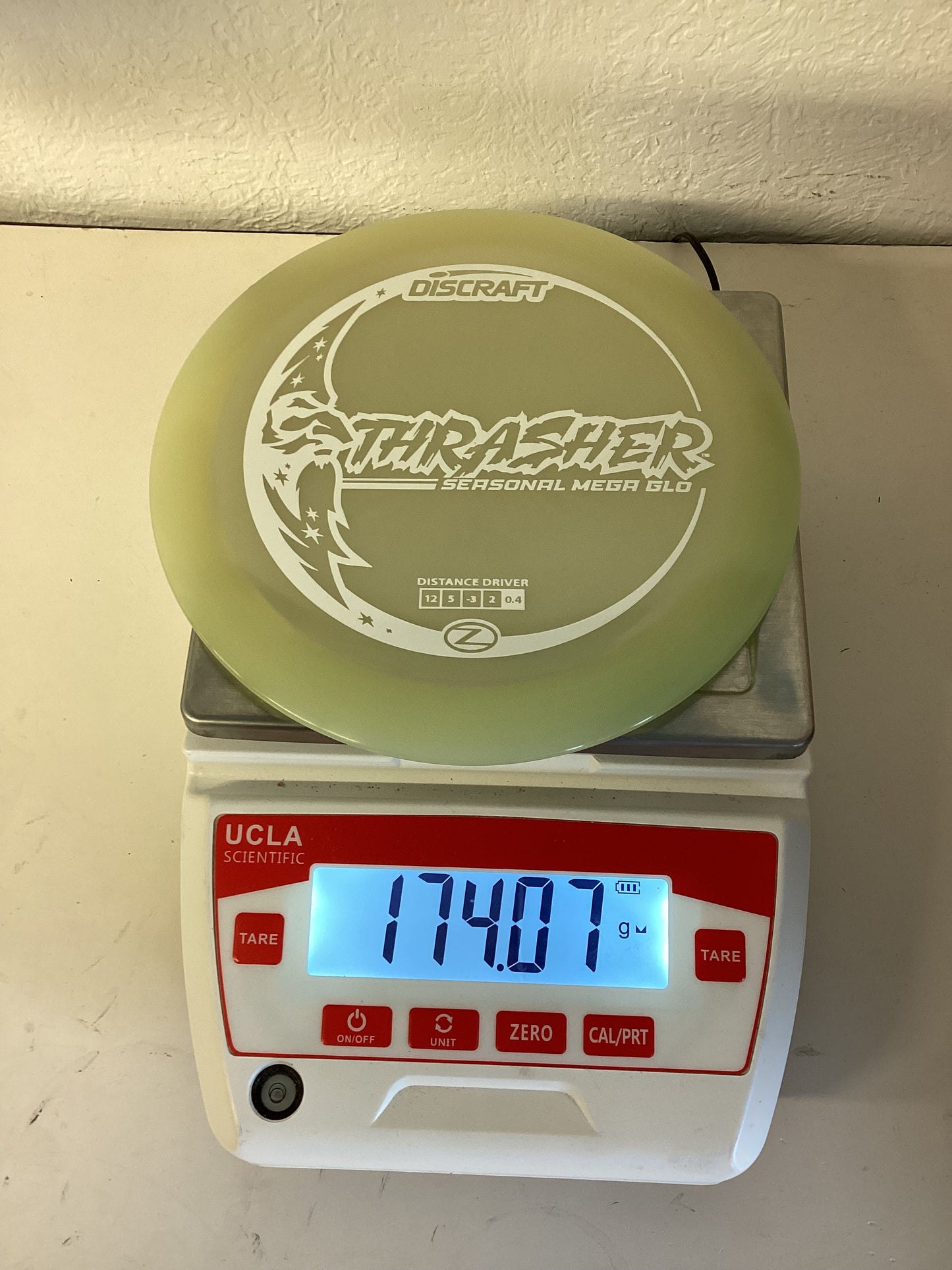 Discraft Seasonal Mega Glo Thrasher