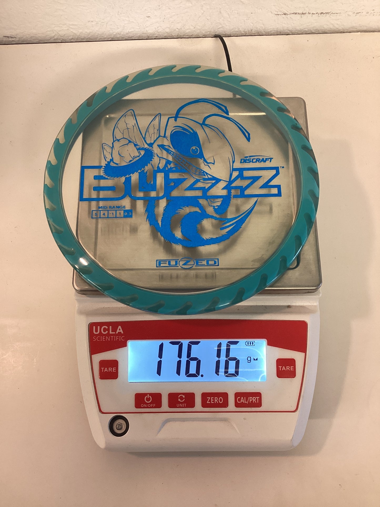 Discraft Fuzed Line Buzzz with Saw Pattern