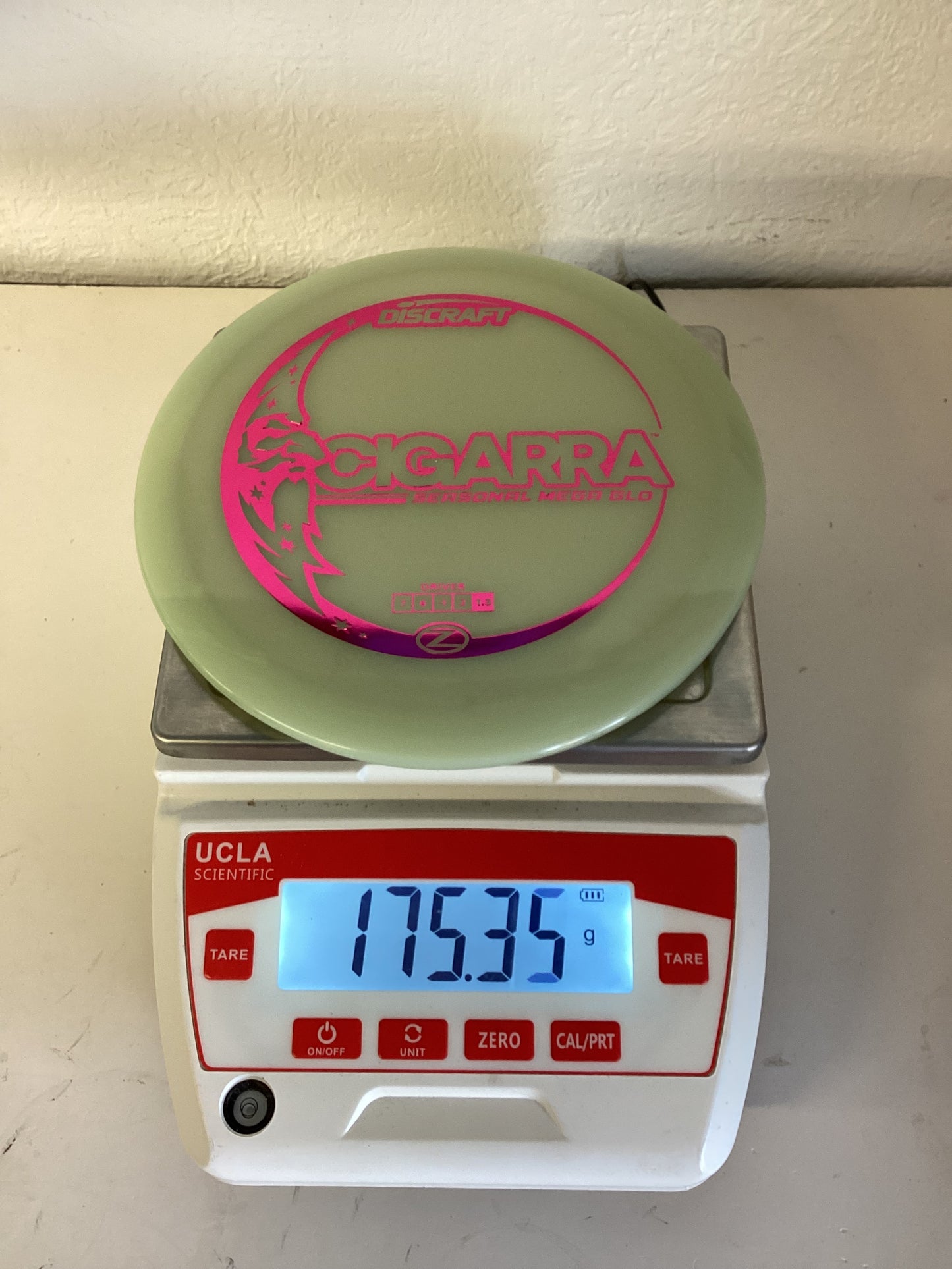 Discraft Seasonal Mega Glo Cigarra