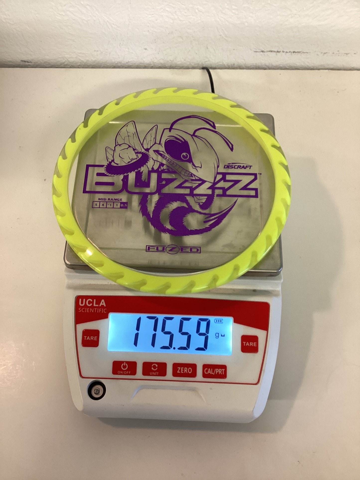 Discraft Fuzed Line Buzzz with Saw Pattern