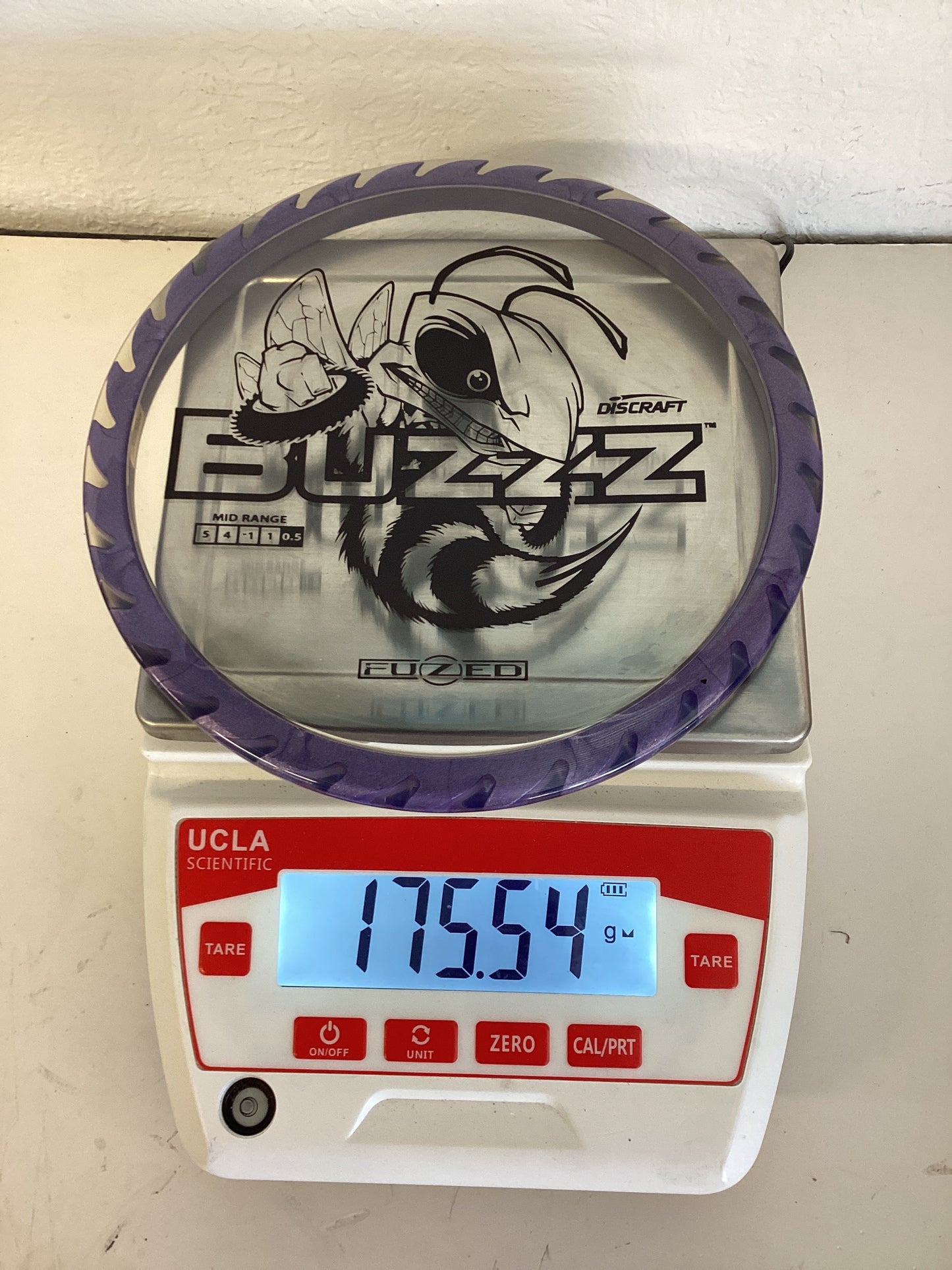 Discraft Fuzed Line Buzzz with Saw Pattern