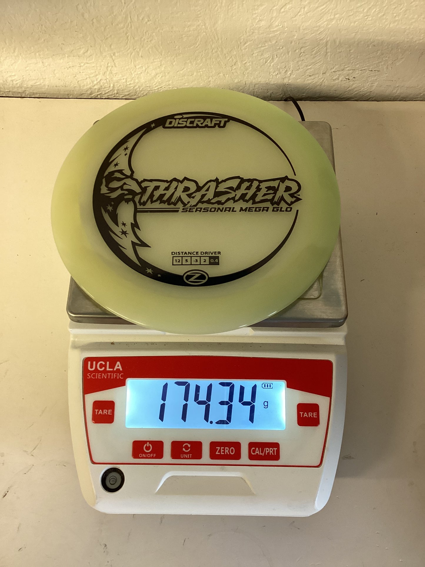 Discraft Seasonal Mega Glo Thrasher