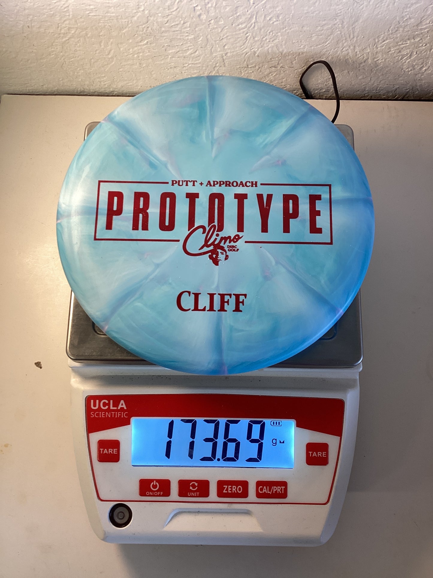 Climo Disc Golf Trophy Line Cliff - Prototype