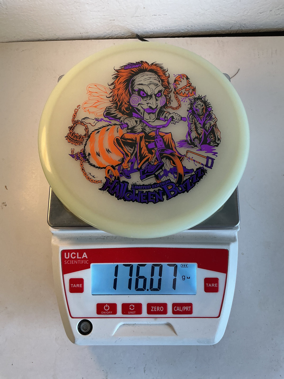 Discraft Mega-Glo Buzzz - 2026 Halloween Special Edition