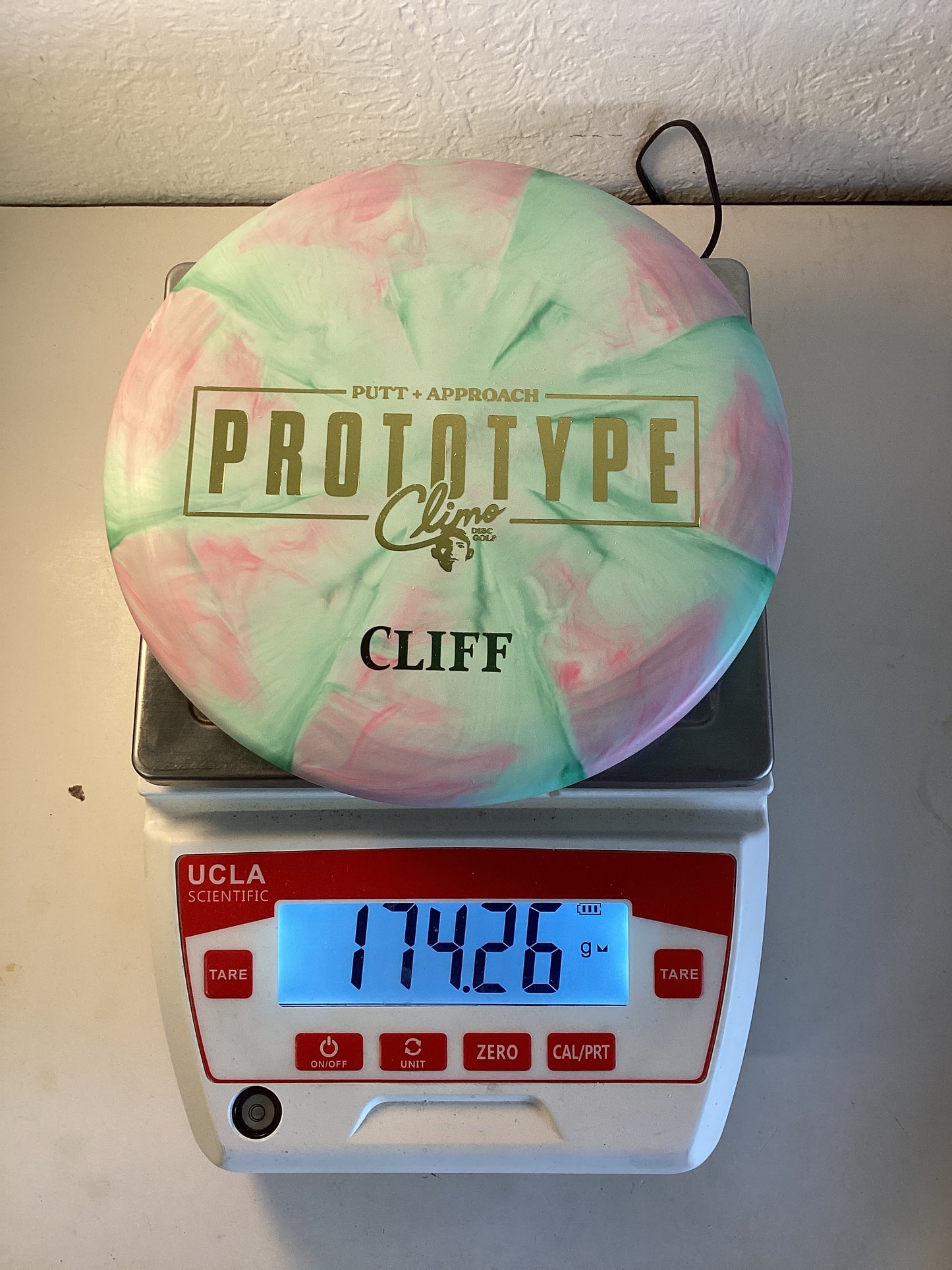 Climo Disc Golf Trophy Line Cliff - Prototype
