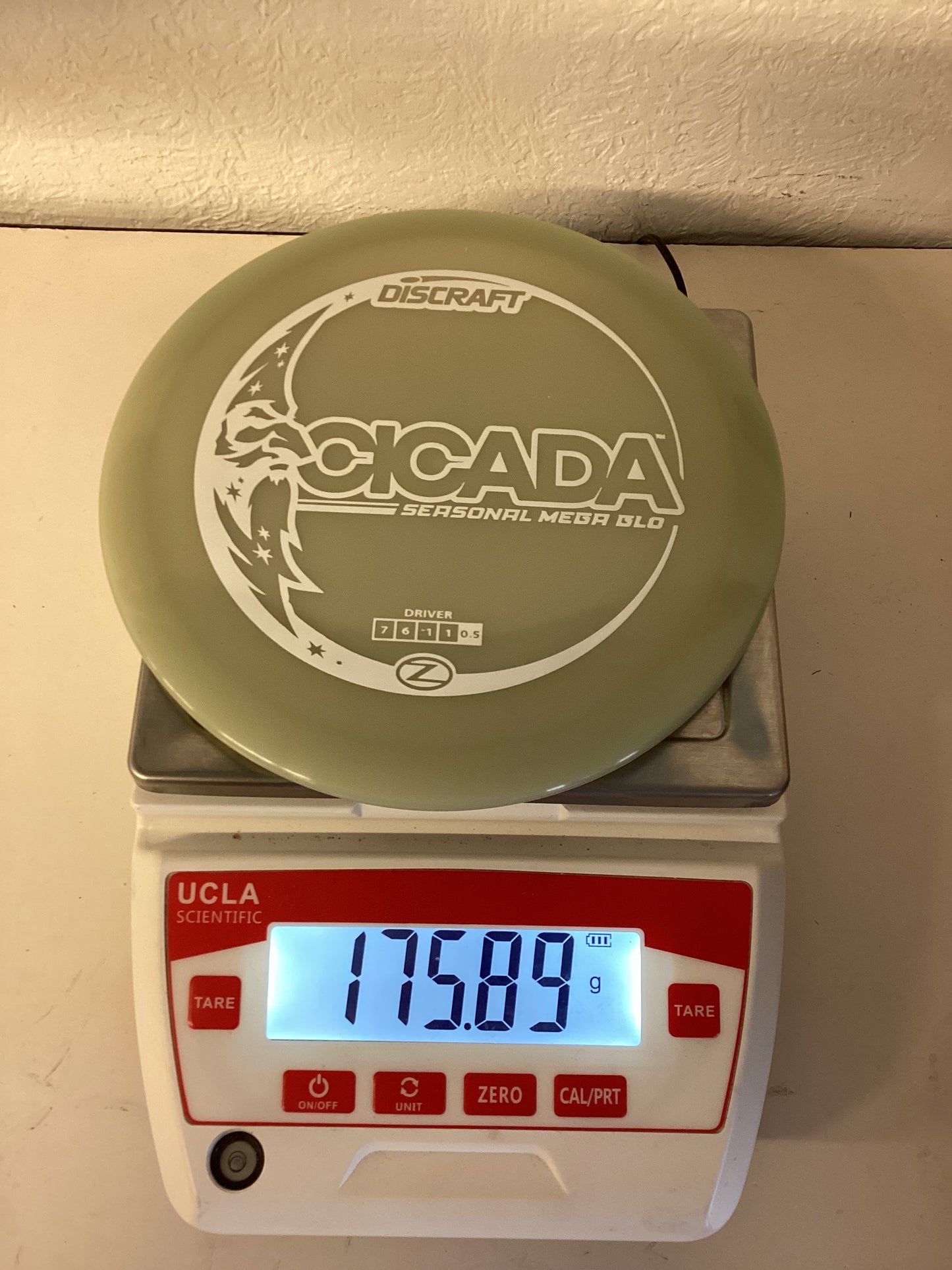 Discraft Seasonal Mega Glo Cicada