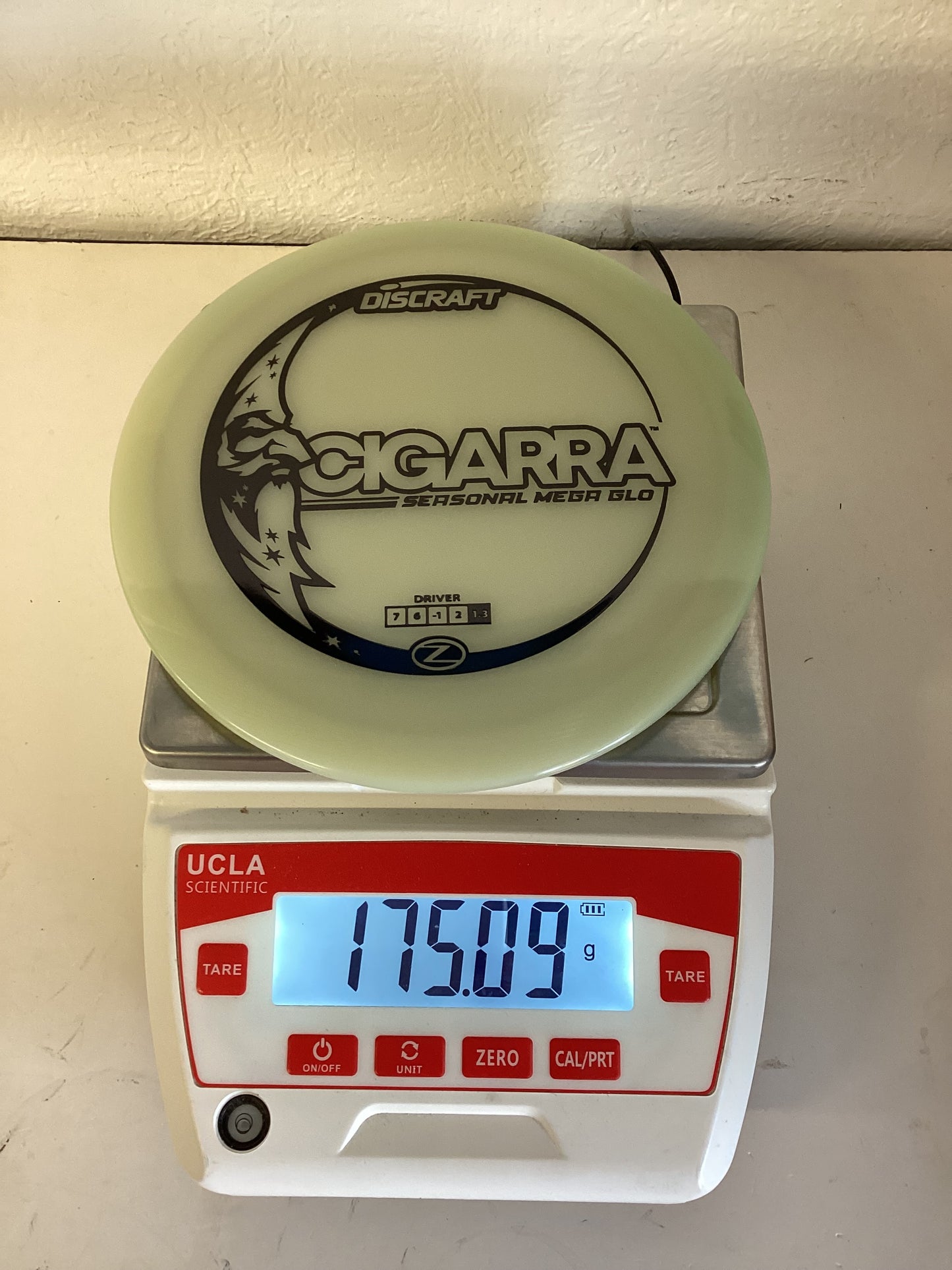 Discraft Seasonal Mega Glo Cigarra