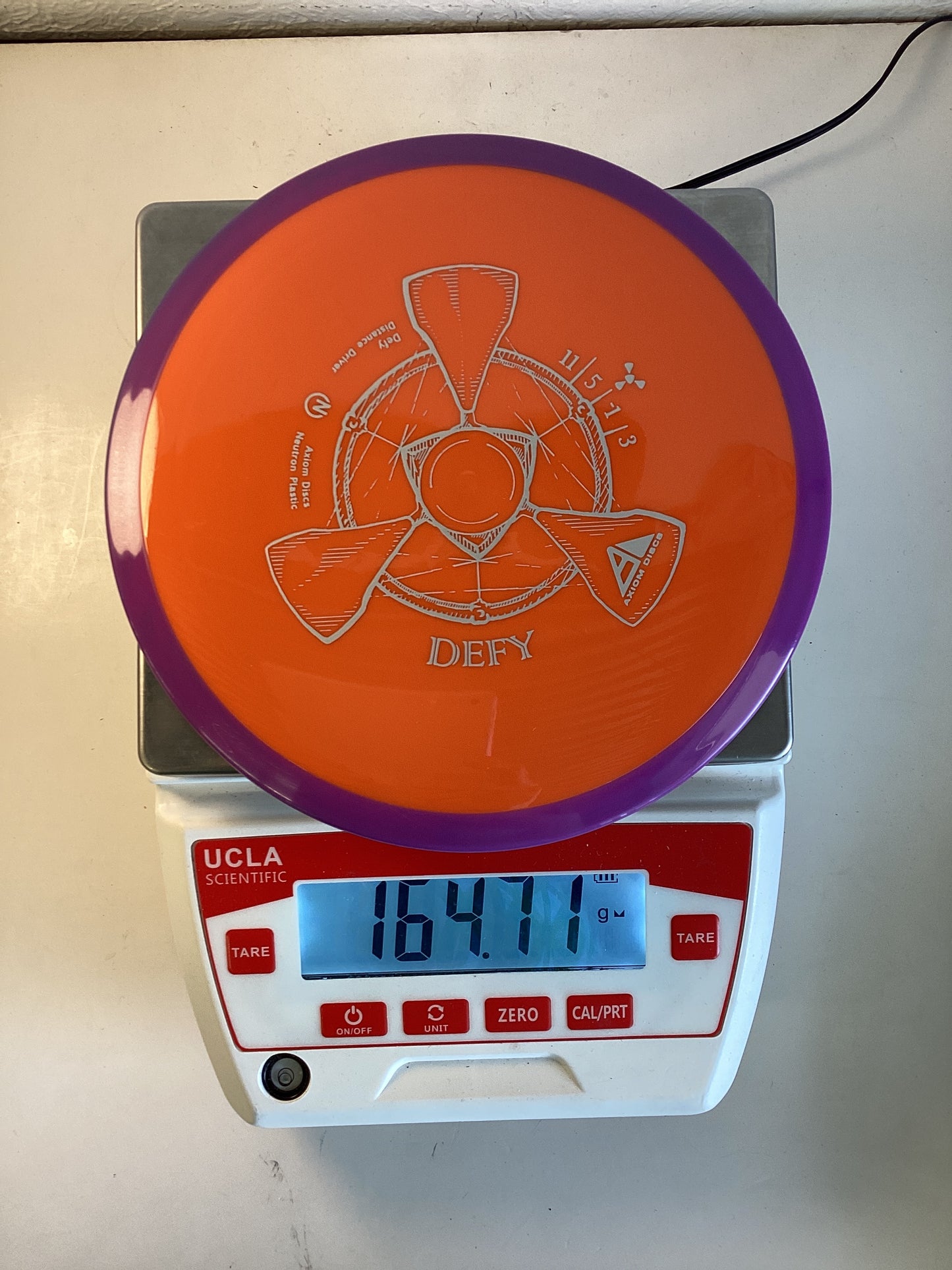 Axiom Neutron Defy