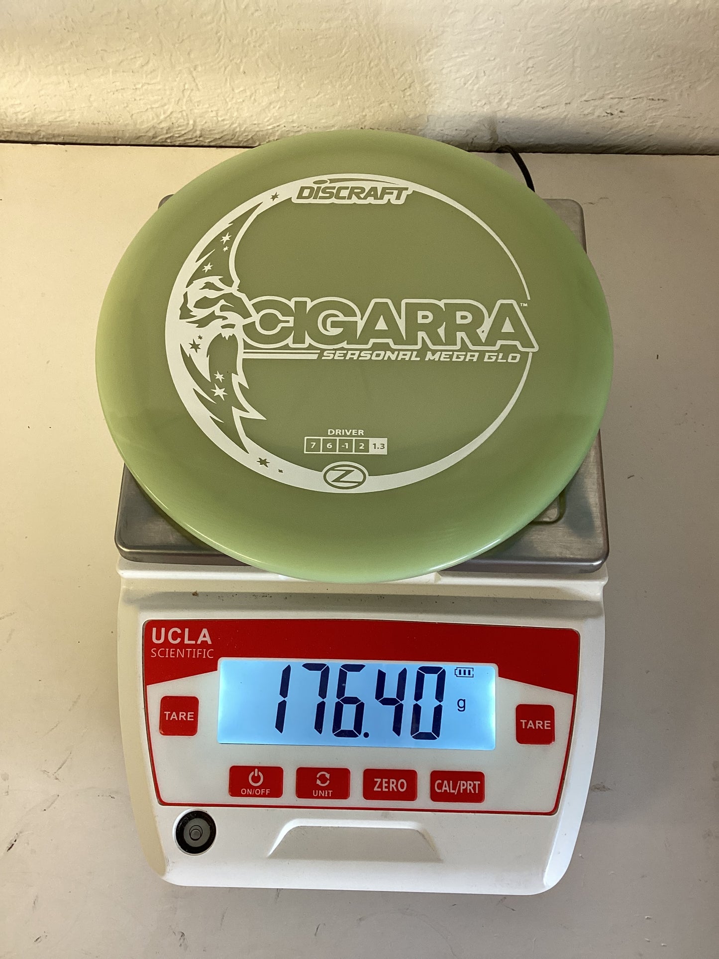 Discraft Seasonal Mega Glo Cigarra