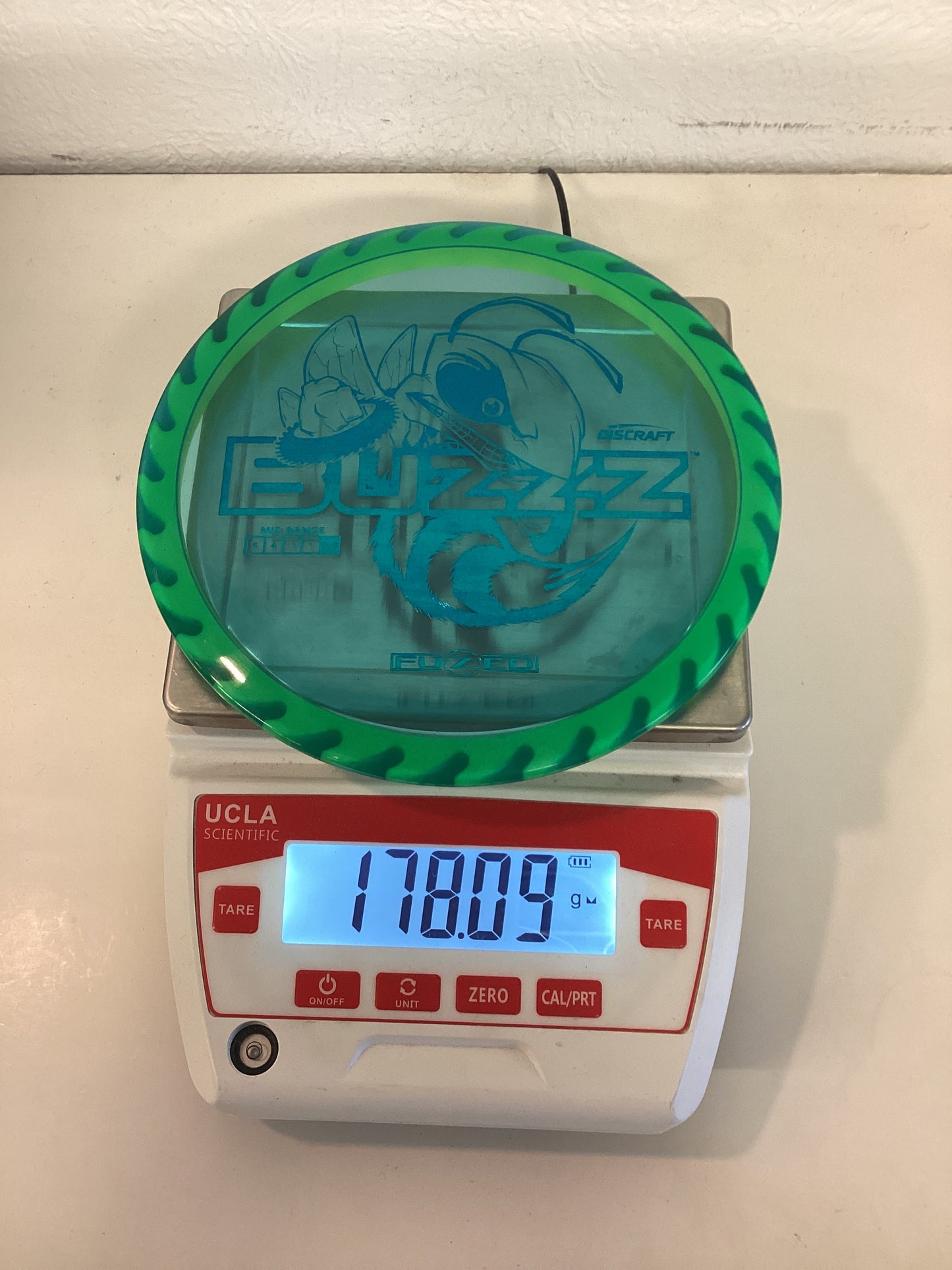 Discraft Fuzed Line Buzzz with Saw Pattern