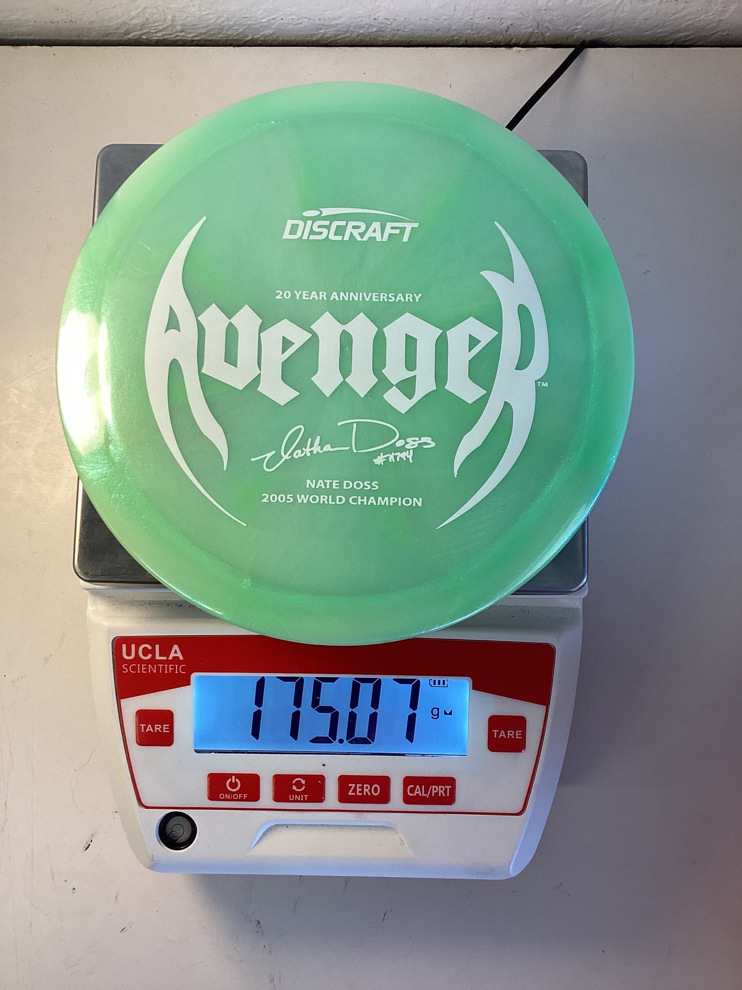 Discraft Colorshift Z Swirl Avenger - Nate Doss 20 Year Anniverary