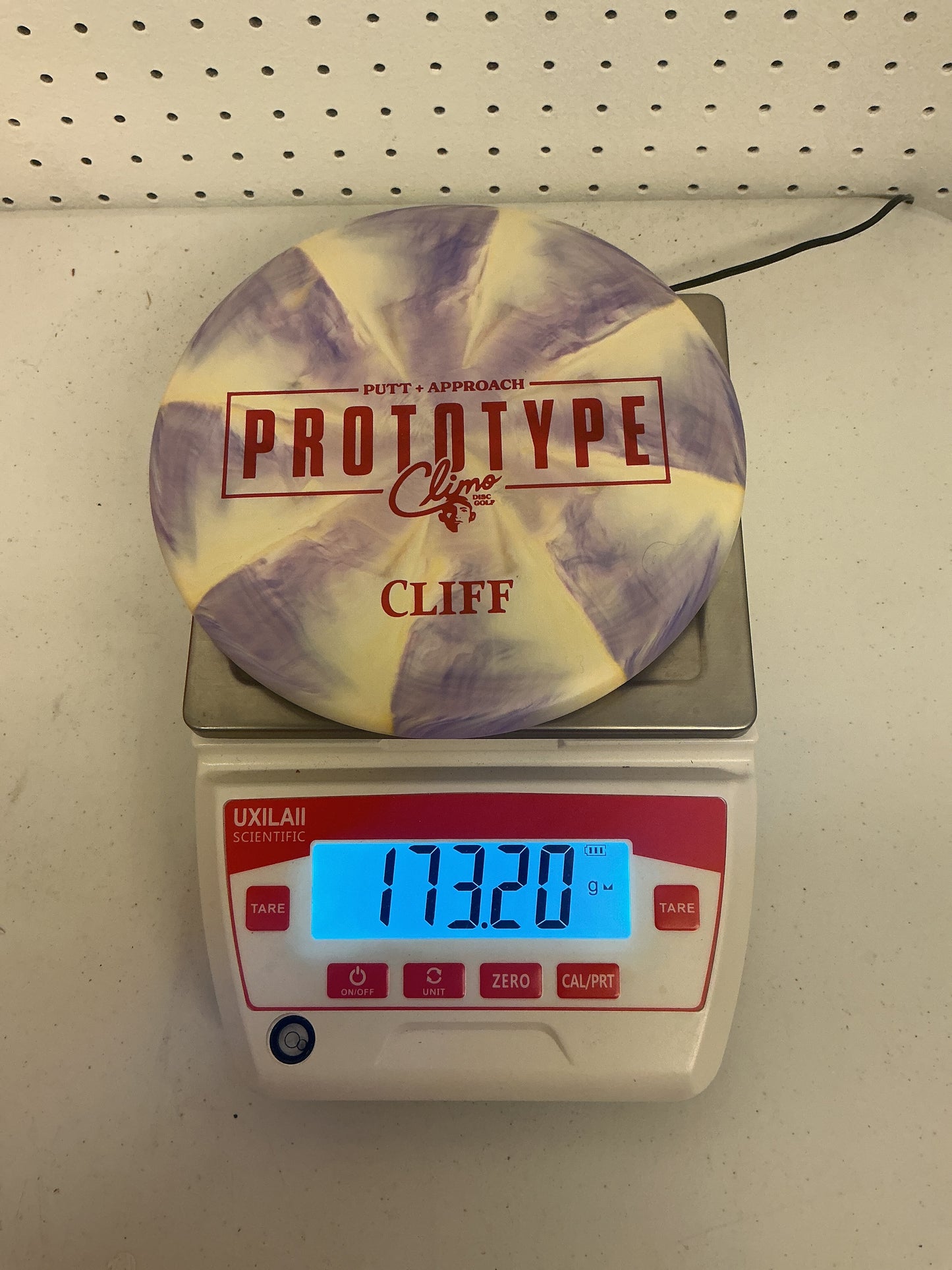 Climo Disc Golf Trophy Line Cliff - Prototype