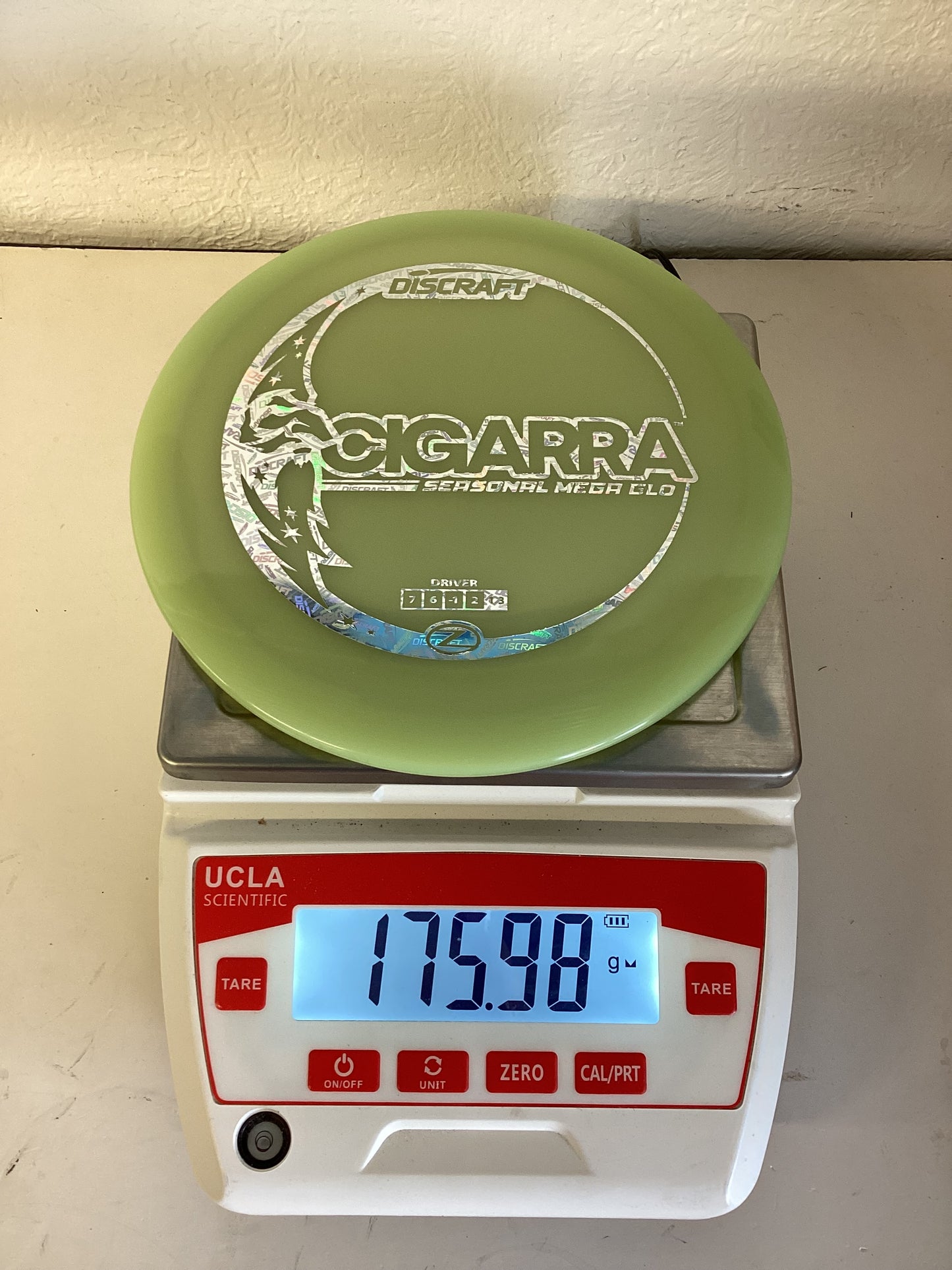 Discraft Seasonal Mega Glo Cigarra