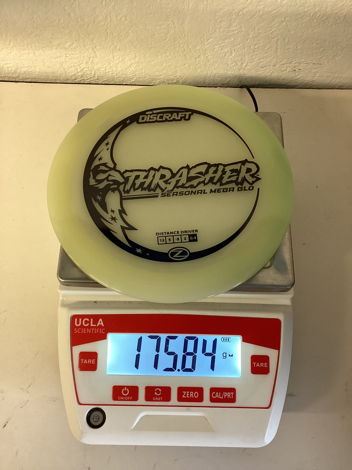 Discraft Seasonal Mega Glo Thrasher