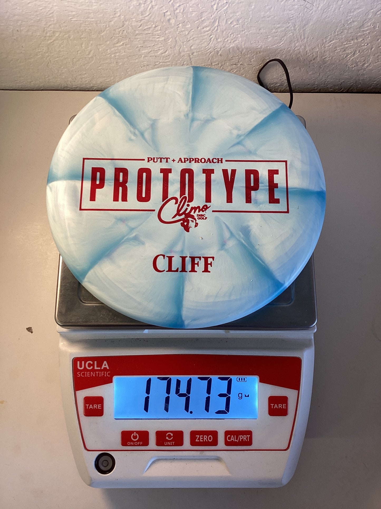 Climo Disc Golf Trophy Line Cliff - Prototype