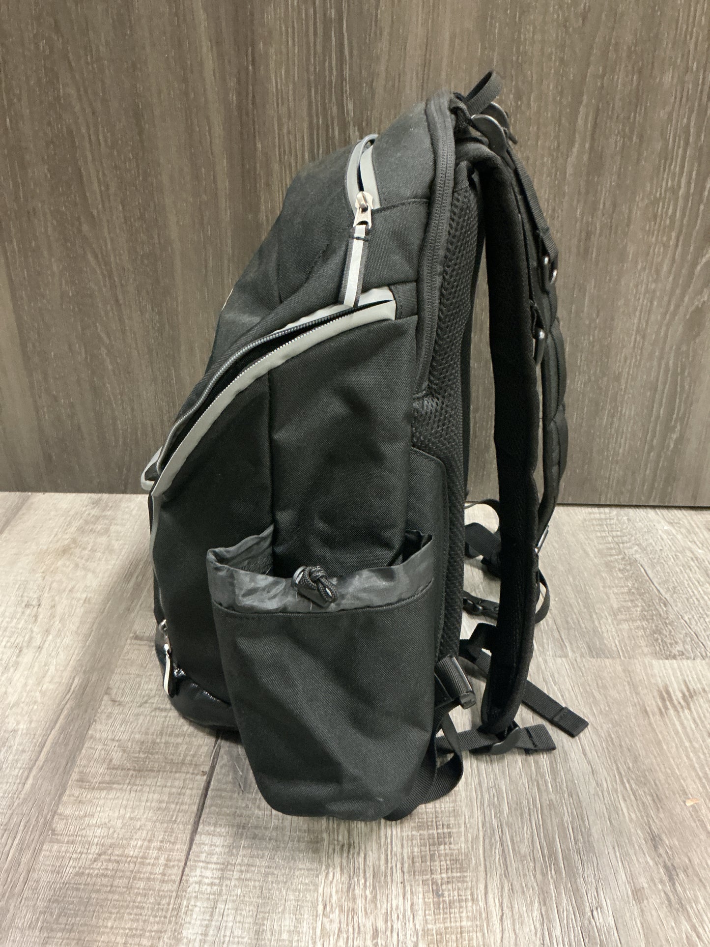 Discmania Fanatic 2 Backpack - *PREOWNED*