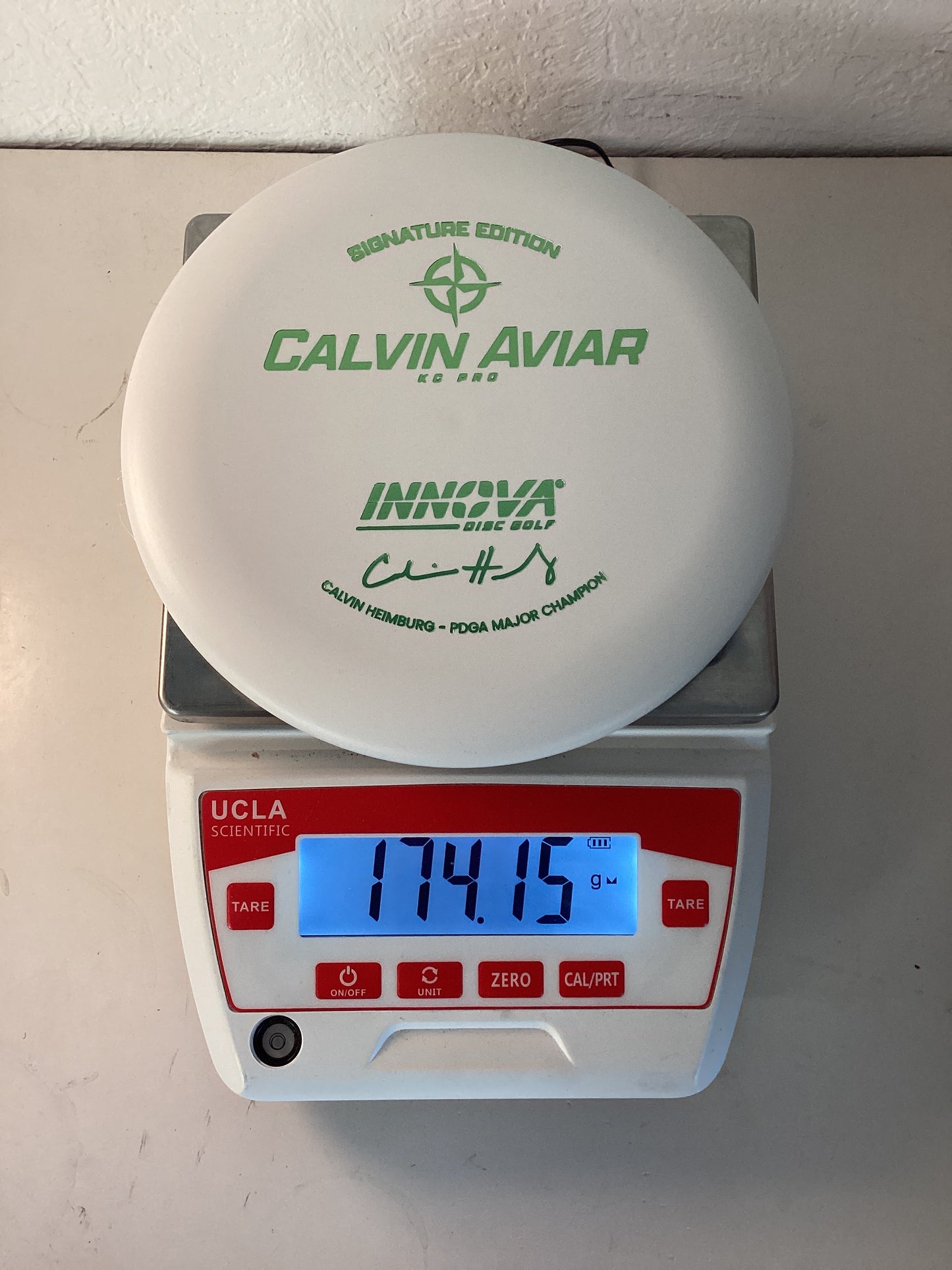 Innova KC Pro Aviar -  Calvin Heimburg Super White Signature Edition