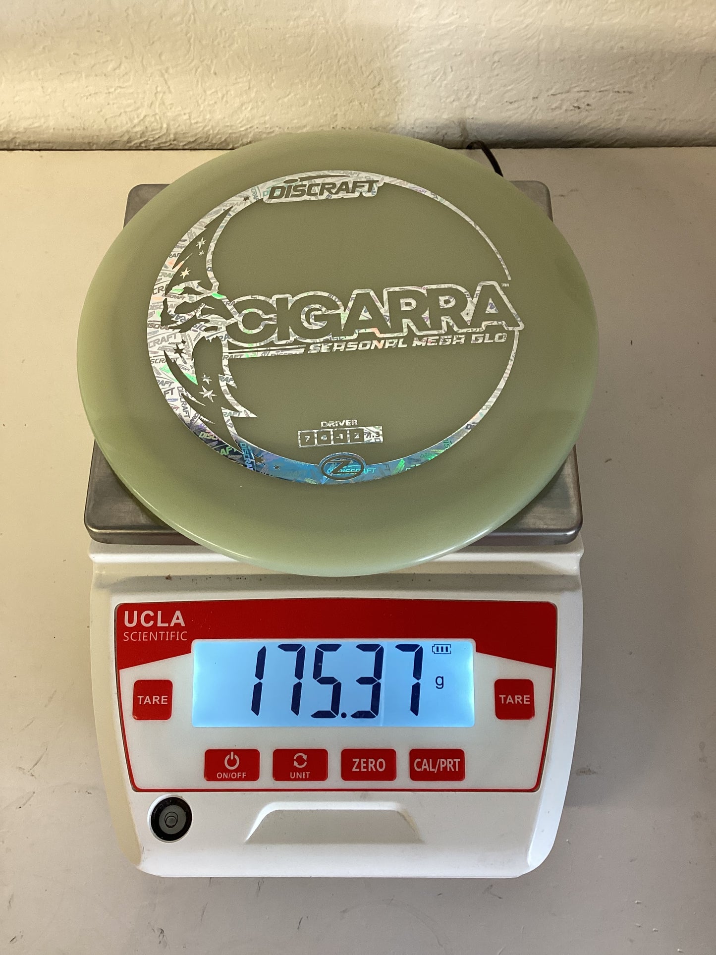 Discraft Seasonal Mega Glo Cigarra