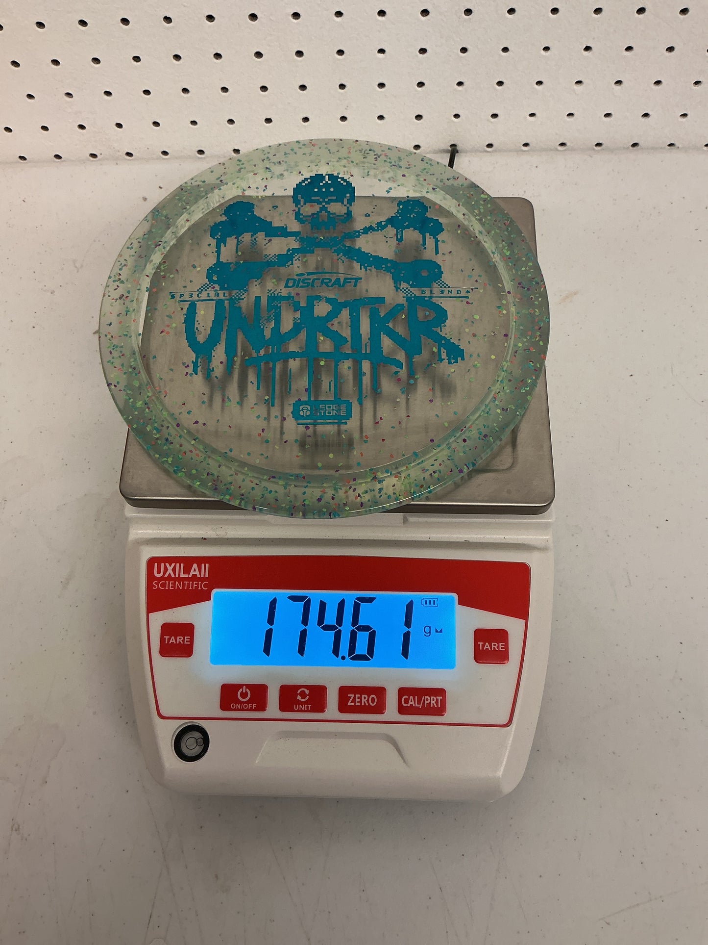 Discraft CryZtal Confetti Undertaker - 2026 Ledgestone Edition